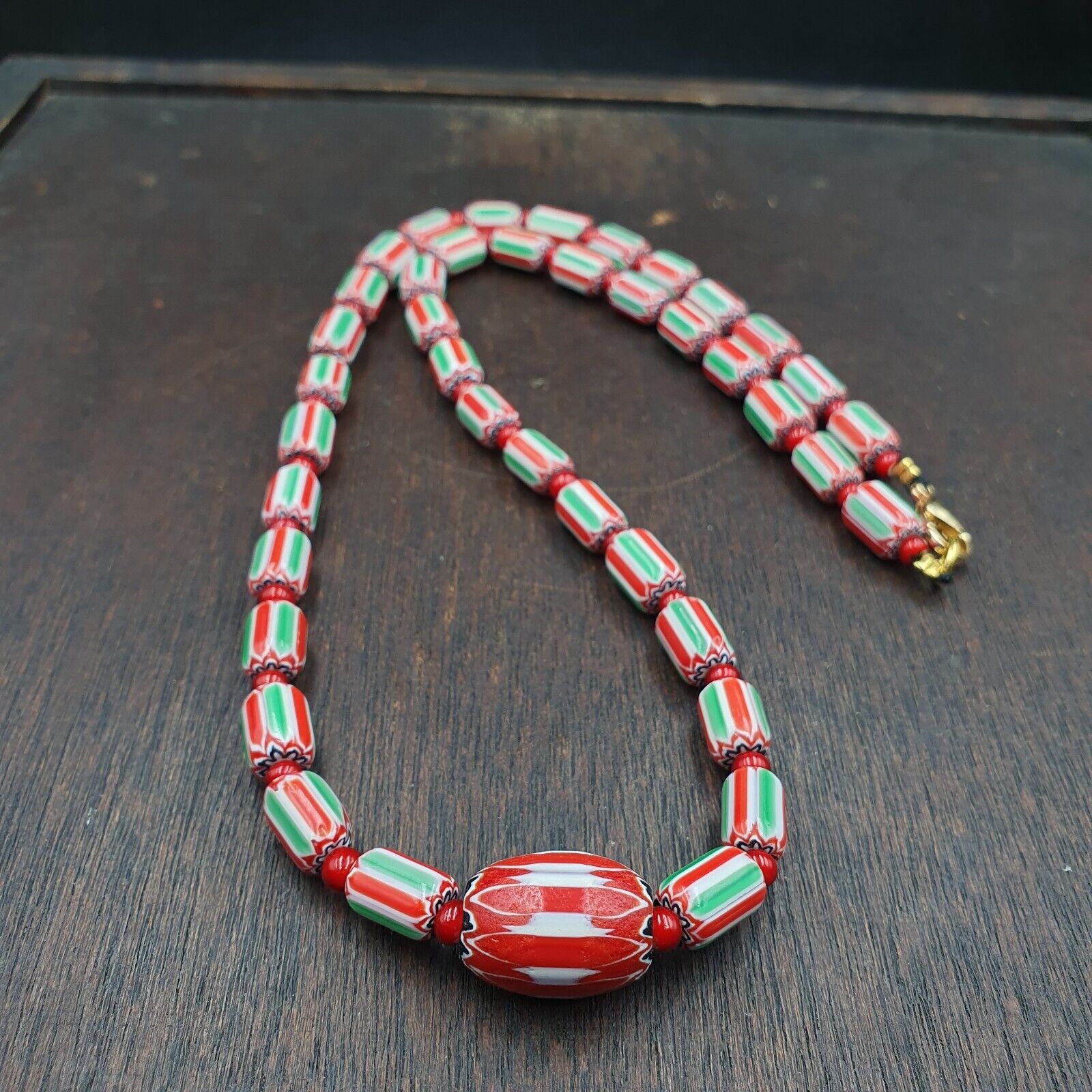 YCH-11 Venetian Inspired Chevron and 4.5mm Red White Heart  Beads Necklace