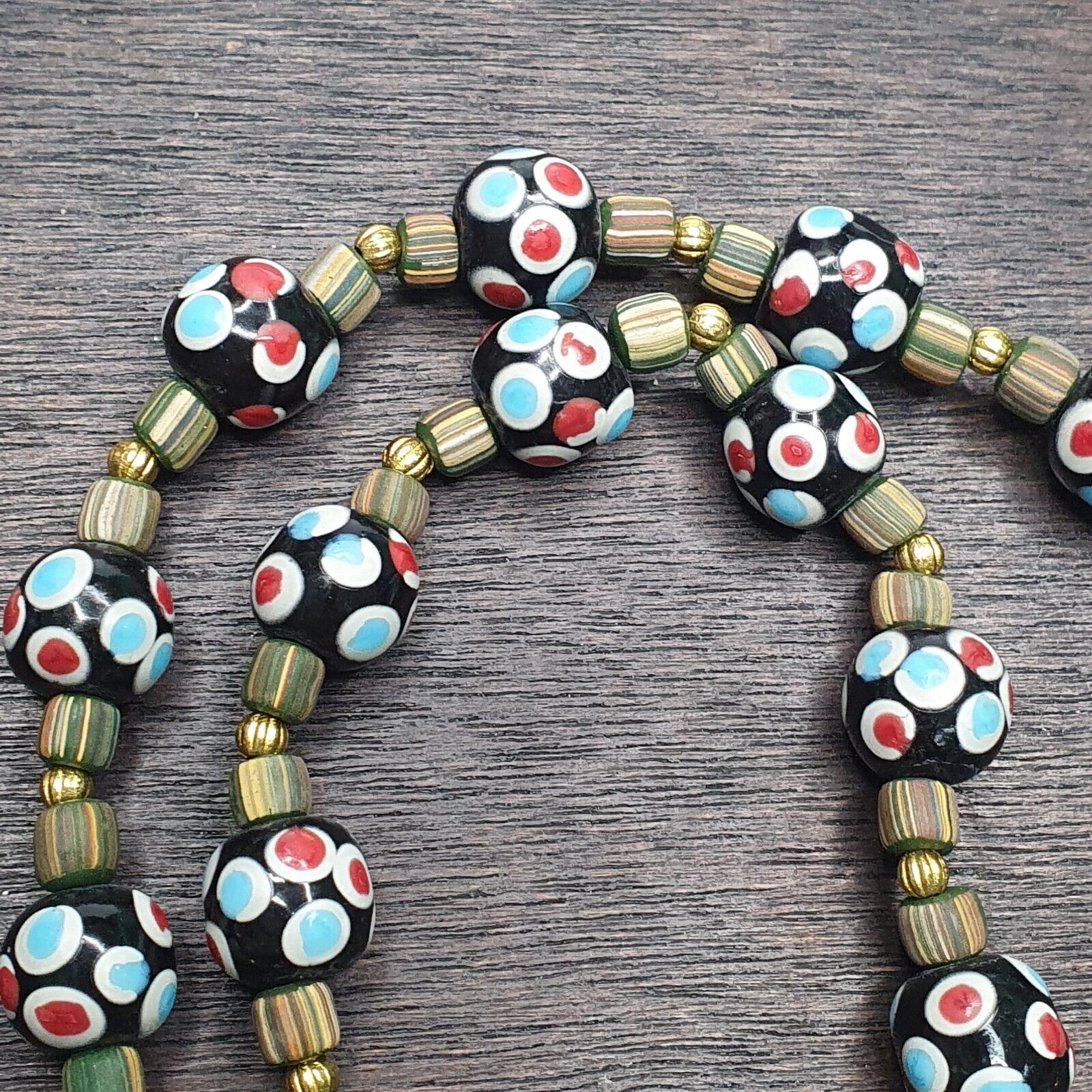 Vintage Venetian Style Chevron Feather Skunk Mix Glass Beads Necklace MX-75