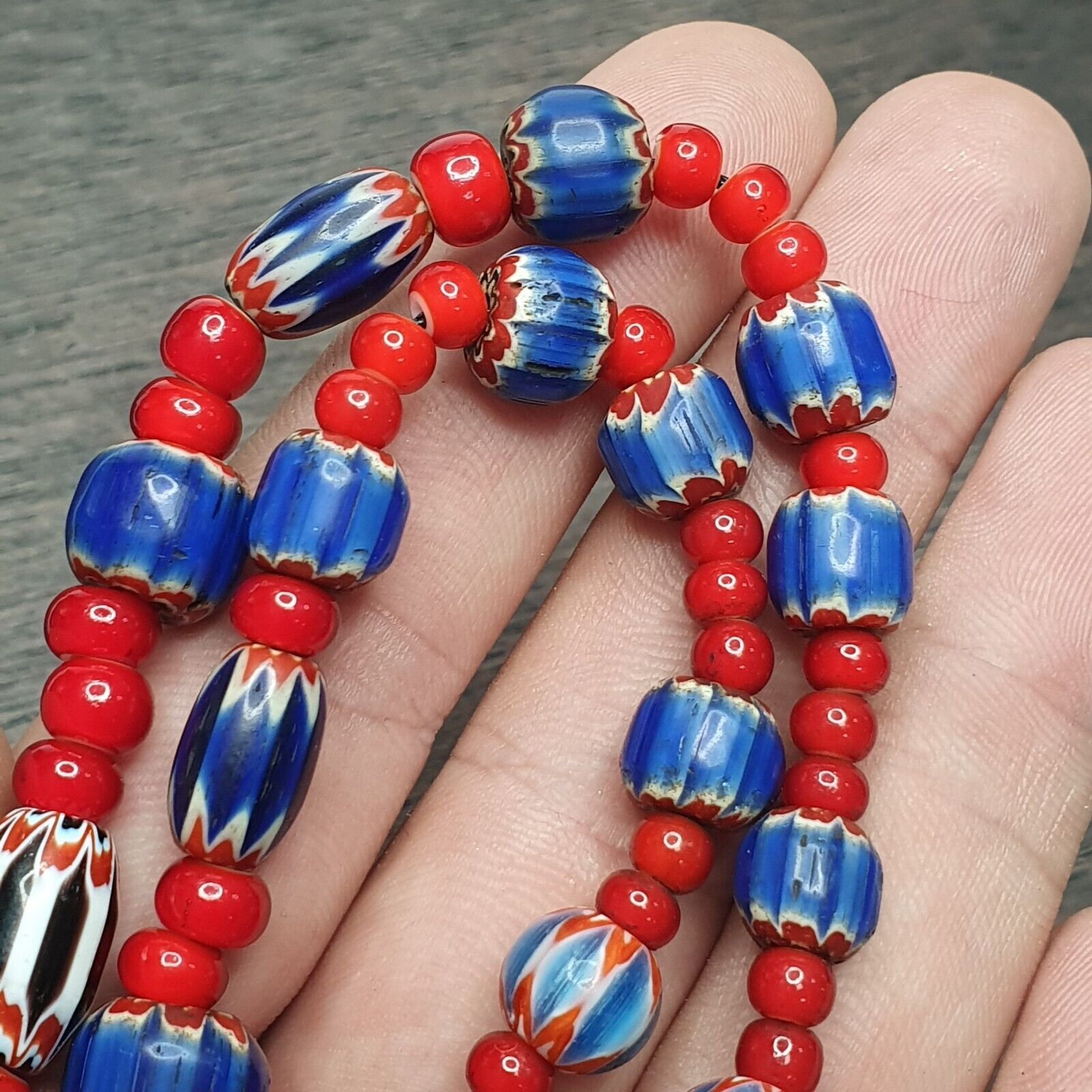 Vintage Chevron Venetian Whiteheart Floral Glass Beads Necklace NC-11-7