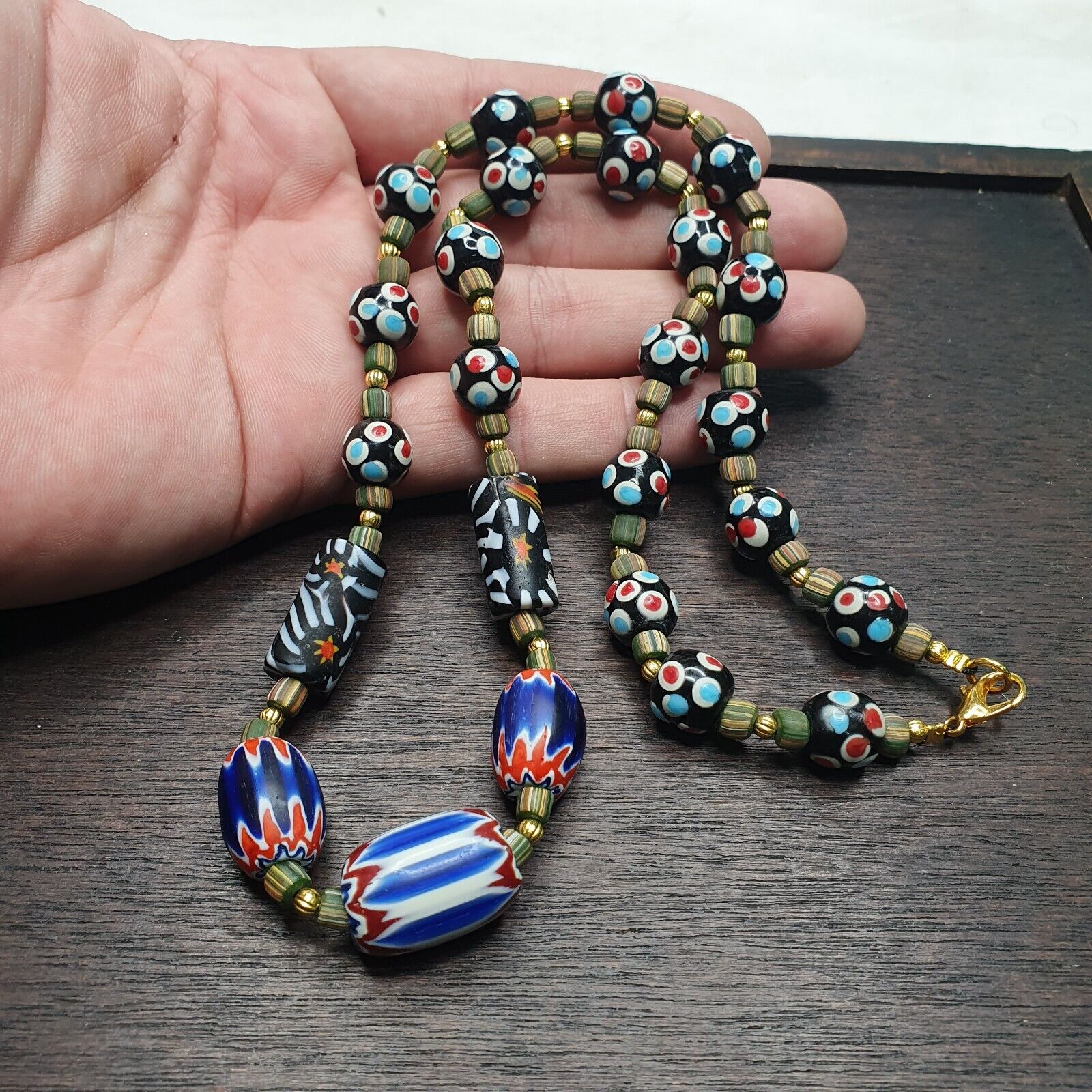 Vintage Venetian Style Chevron Feather Skunk Mix Glass Beads Necklace MX-75