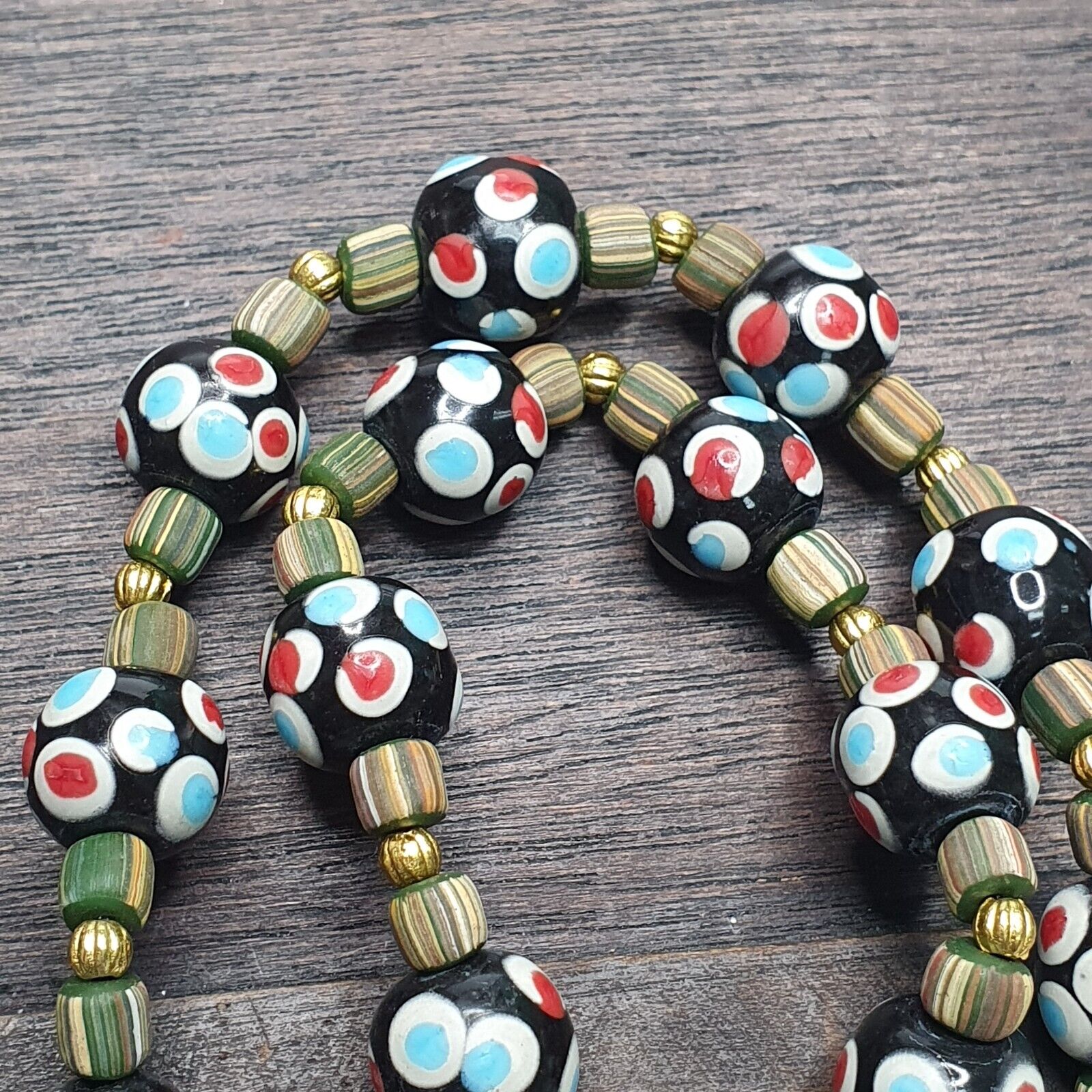 Vintage Venetian Style Chevron Feather Skunk Mix Glass Beads Necklace MX-75