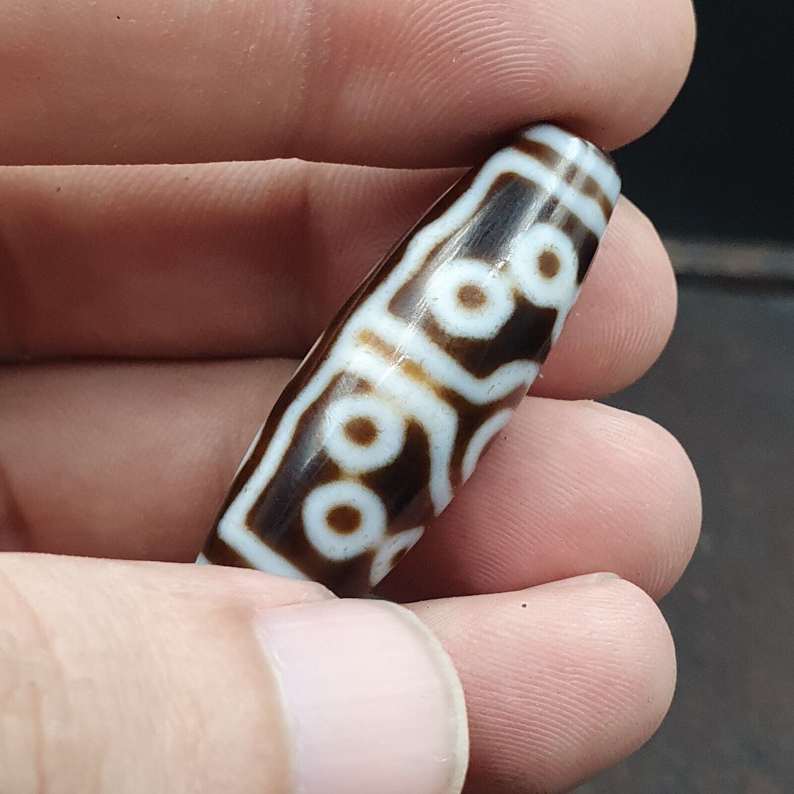 Vintage Old Himalayan Indo Tibetan 15 Eyes Agate Beads Unique pattern