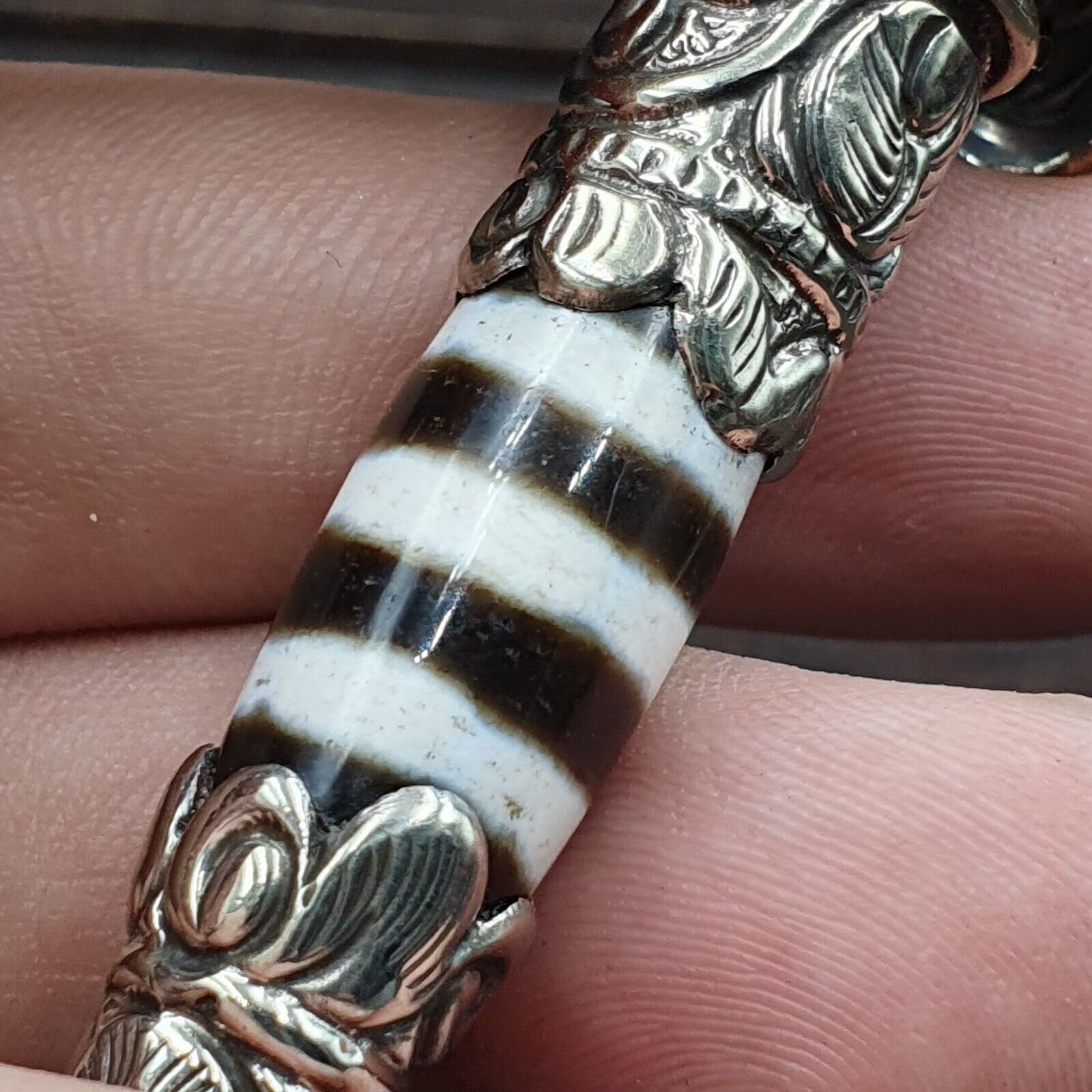 Rare 3 Stripes Tibetan Nepalese Agate bead dzi pendant Necklace TBN-2L