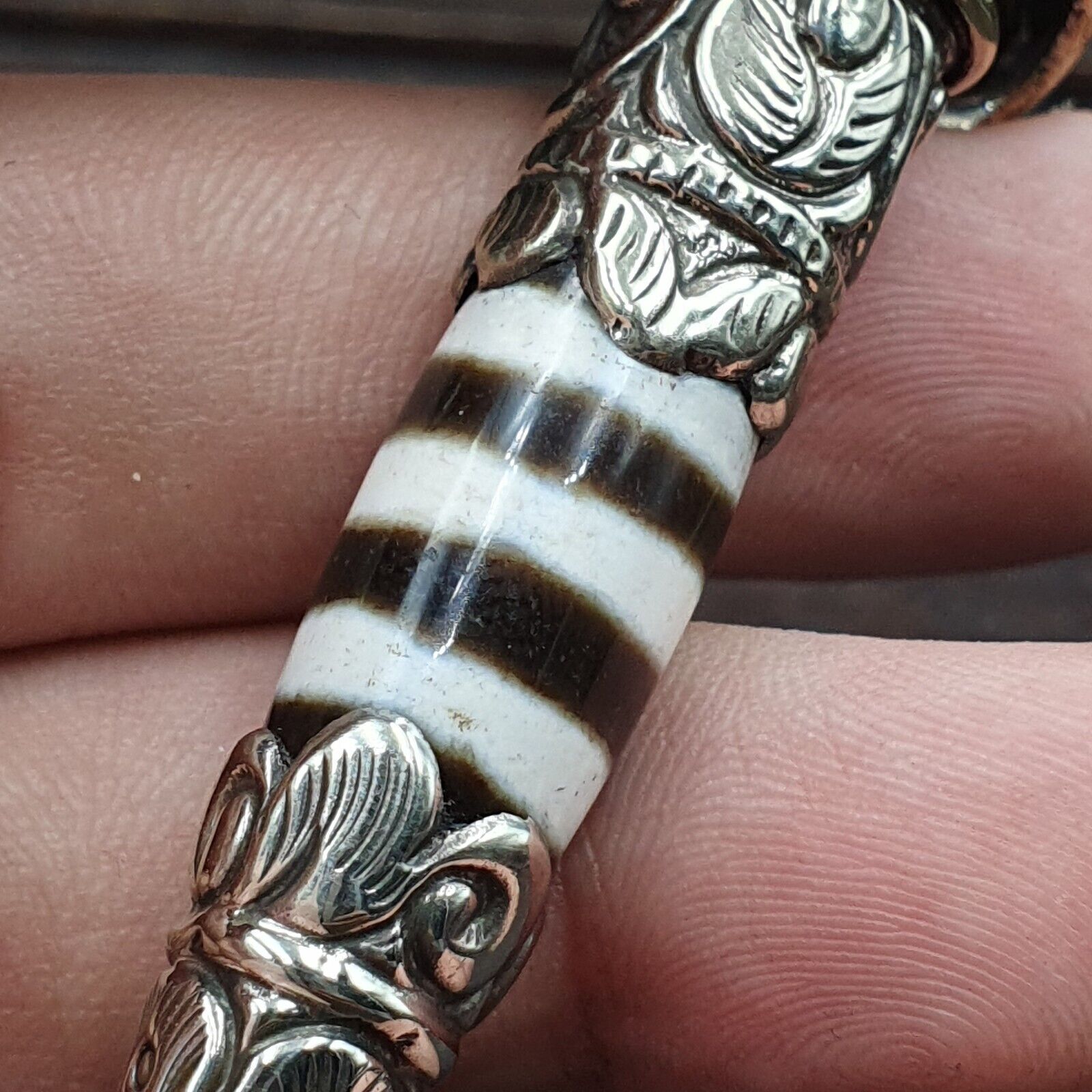 Rare 3 Stripes Tibetan Nepalese Agate bead dzi pendant Necklace TBN-2L