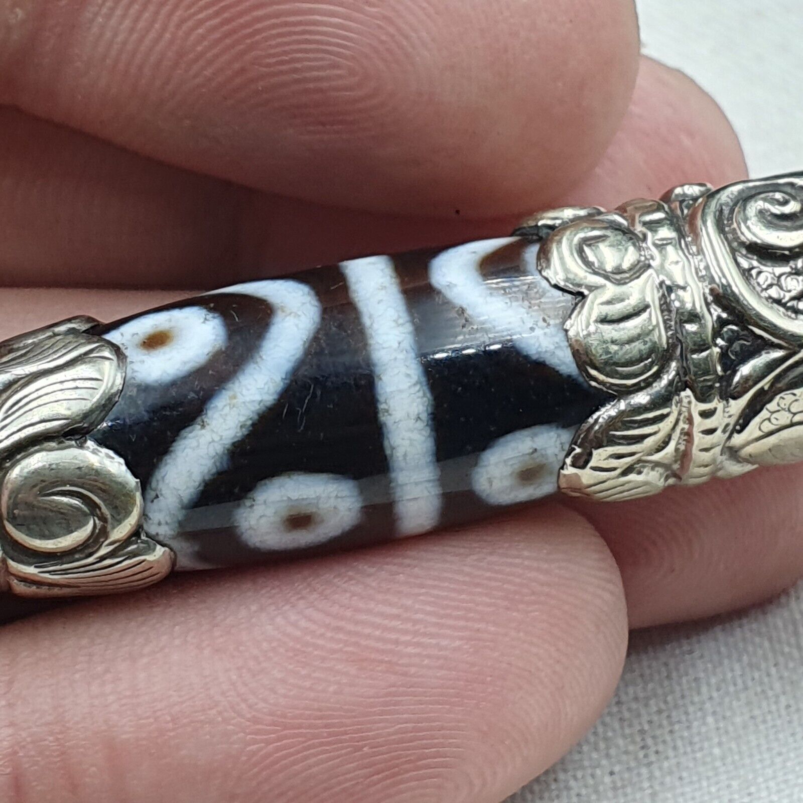 Rare 8 Eyes Tibetan Nepalese Agate bead dzi pendant Necklace TBN-8EY