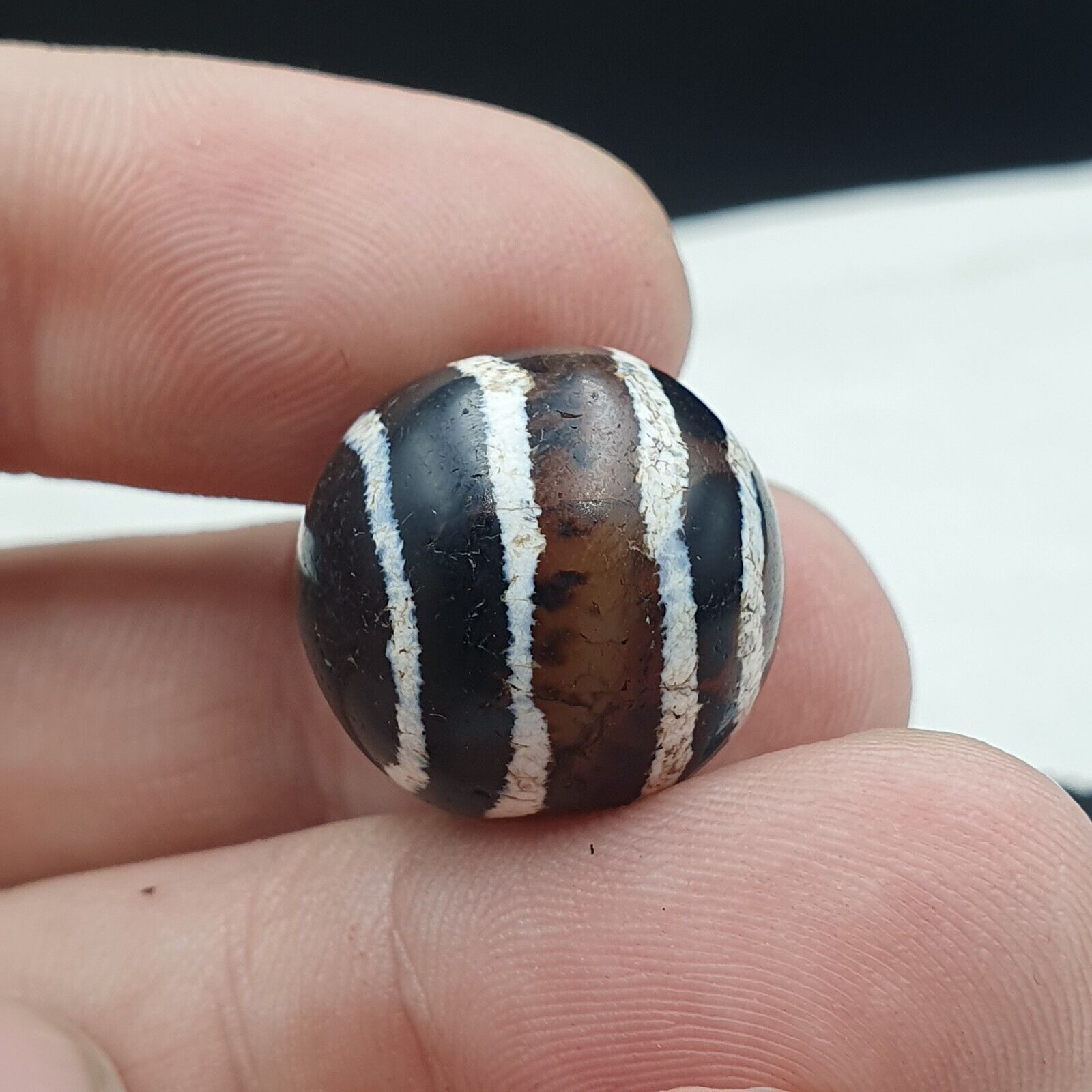 ETC-11-2 Antique Tibetan Etched Agate Bead Decorated Carnelian Beads