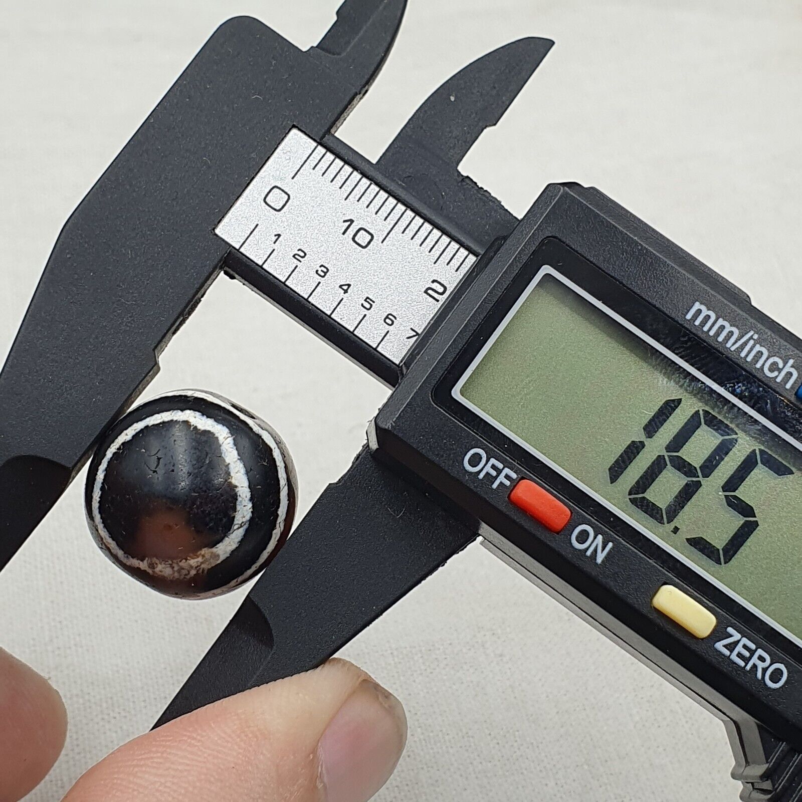 ETC-11-2 Antique Tibetan Etched Agate Bead Decorated Carnelian Beads