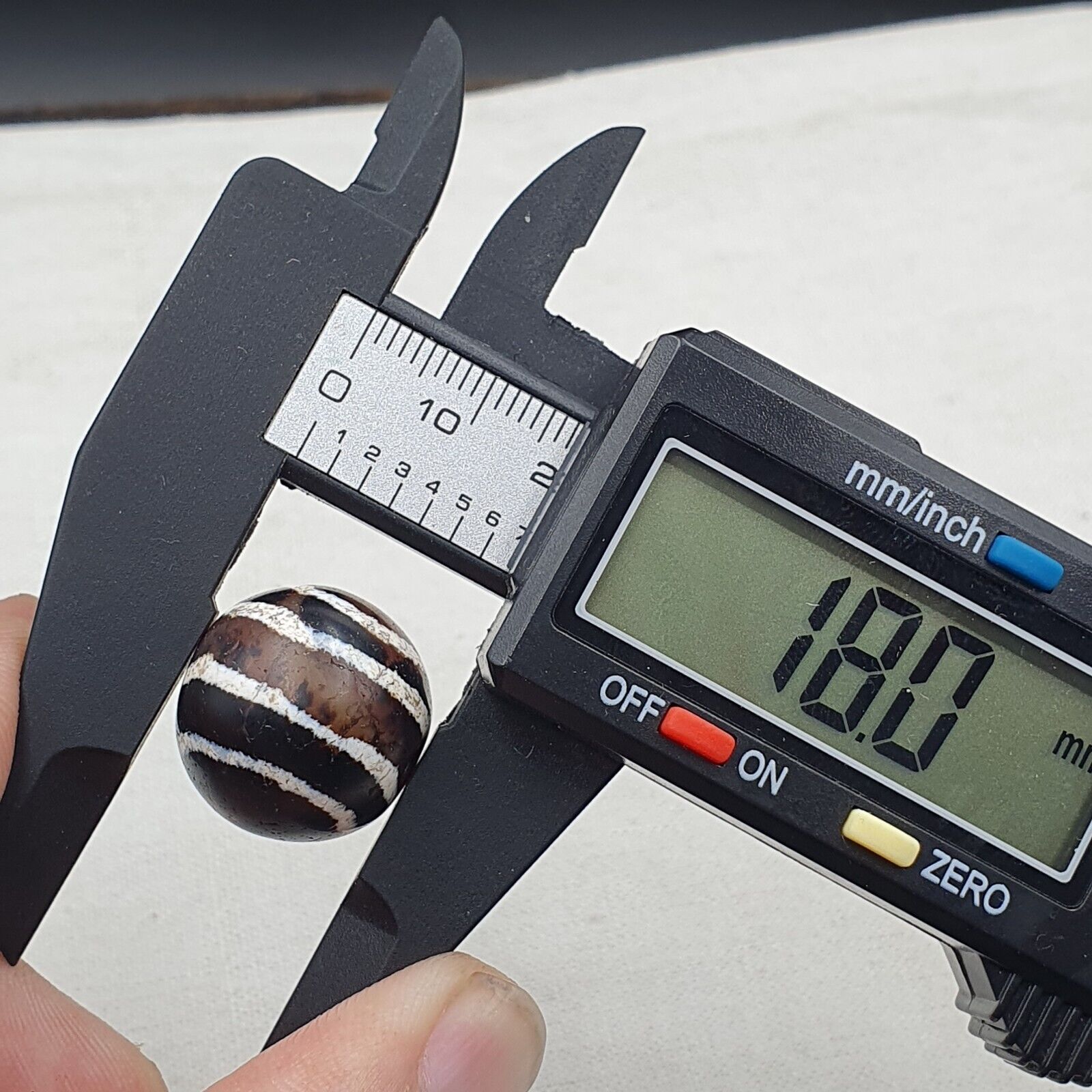 ETC-11-2 Antique Tibetan Etched Agate Bead Decorated Carnelian Beads