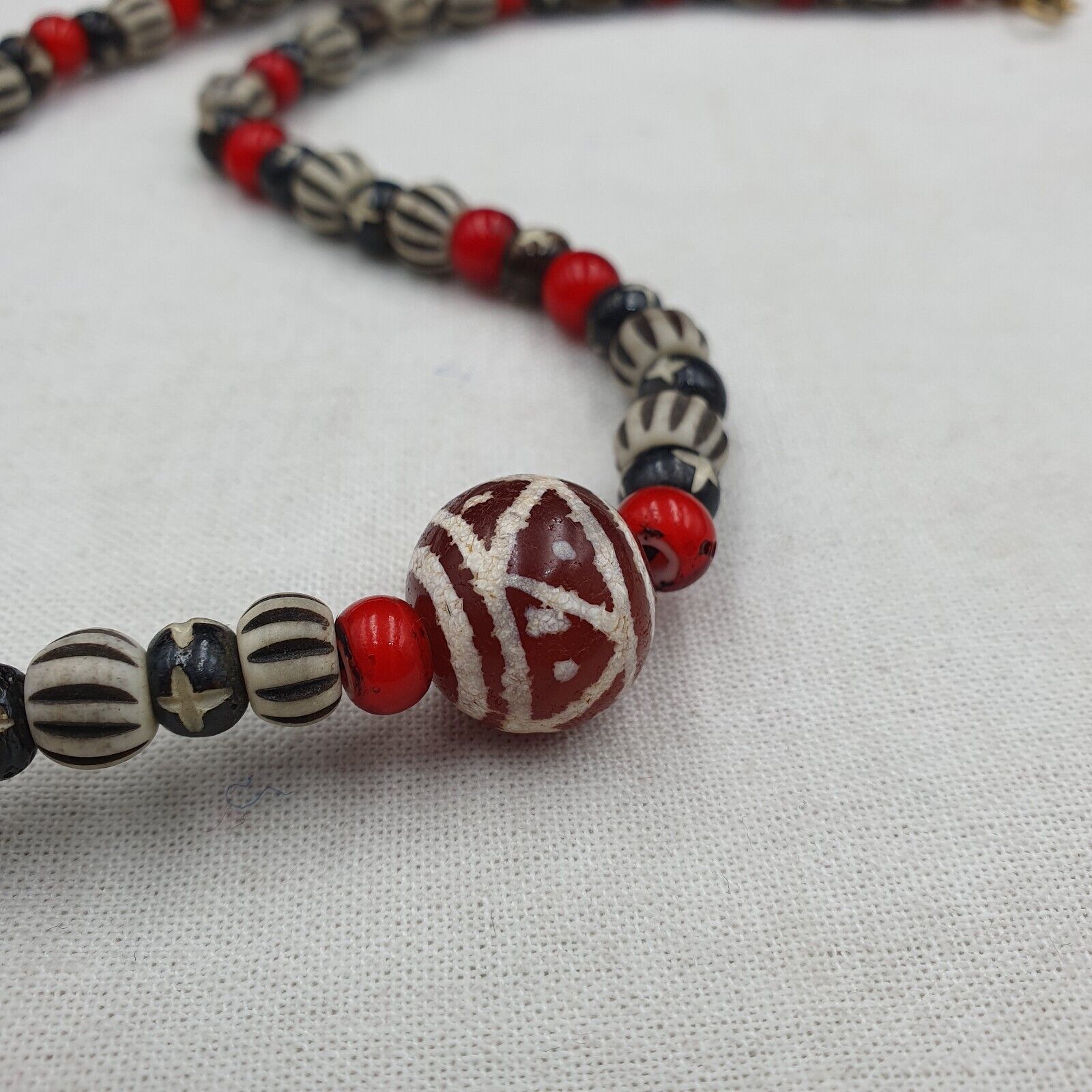 BEAUTIFUL LOT Antique Himalayan Indo Tibetan Etched Agate Beads lot Necklace