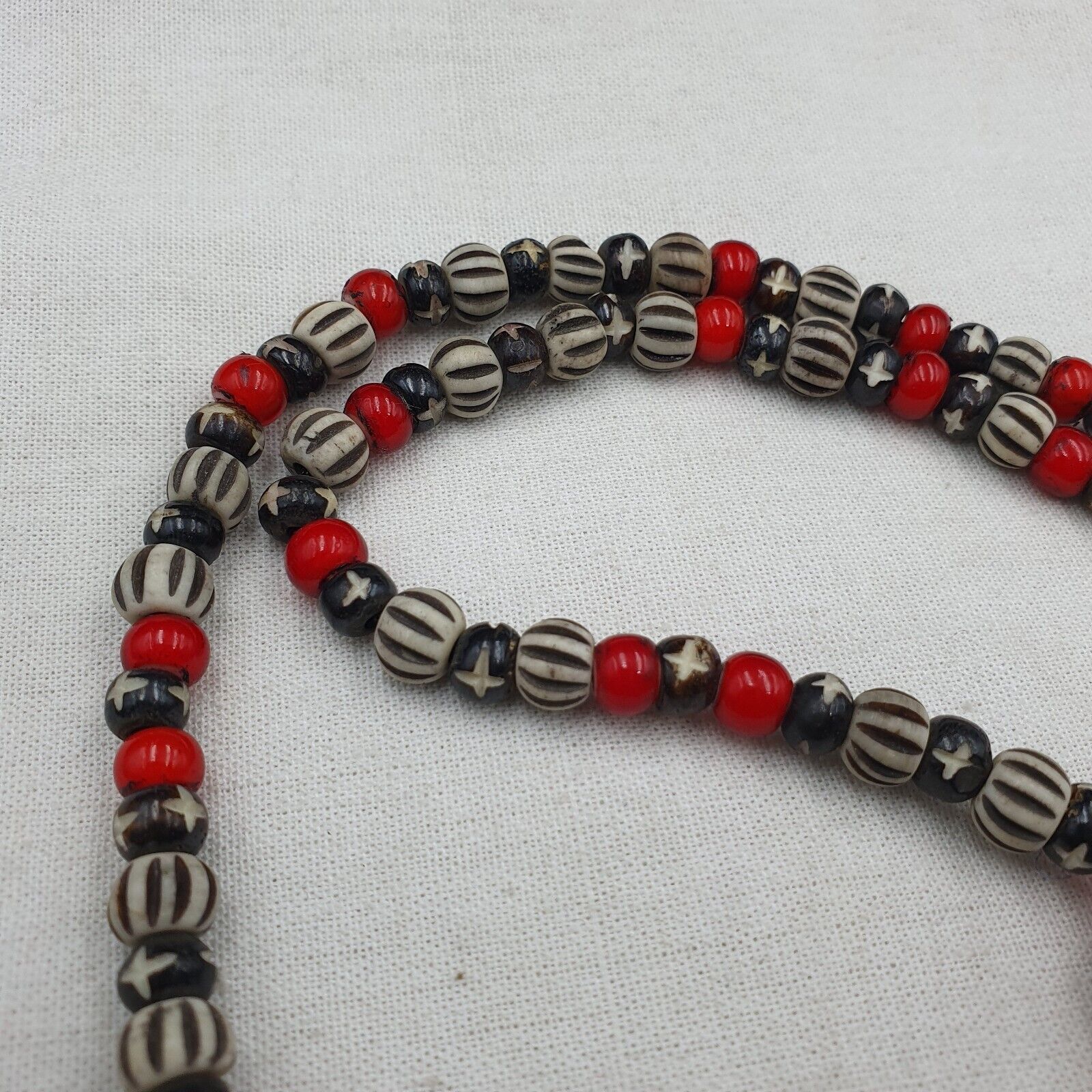 BEAUTIFUL LOT Antique Himalayan Indo Tibetan Etched Agate Beads lot Necklace