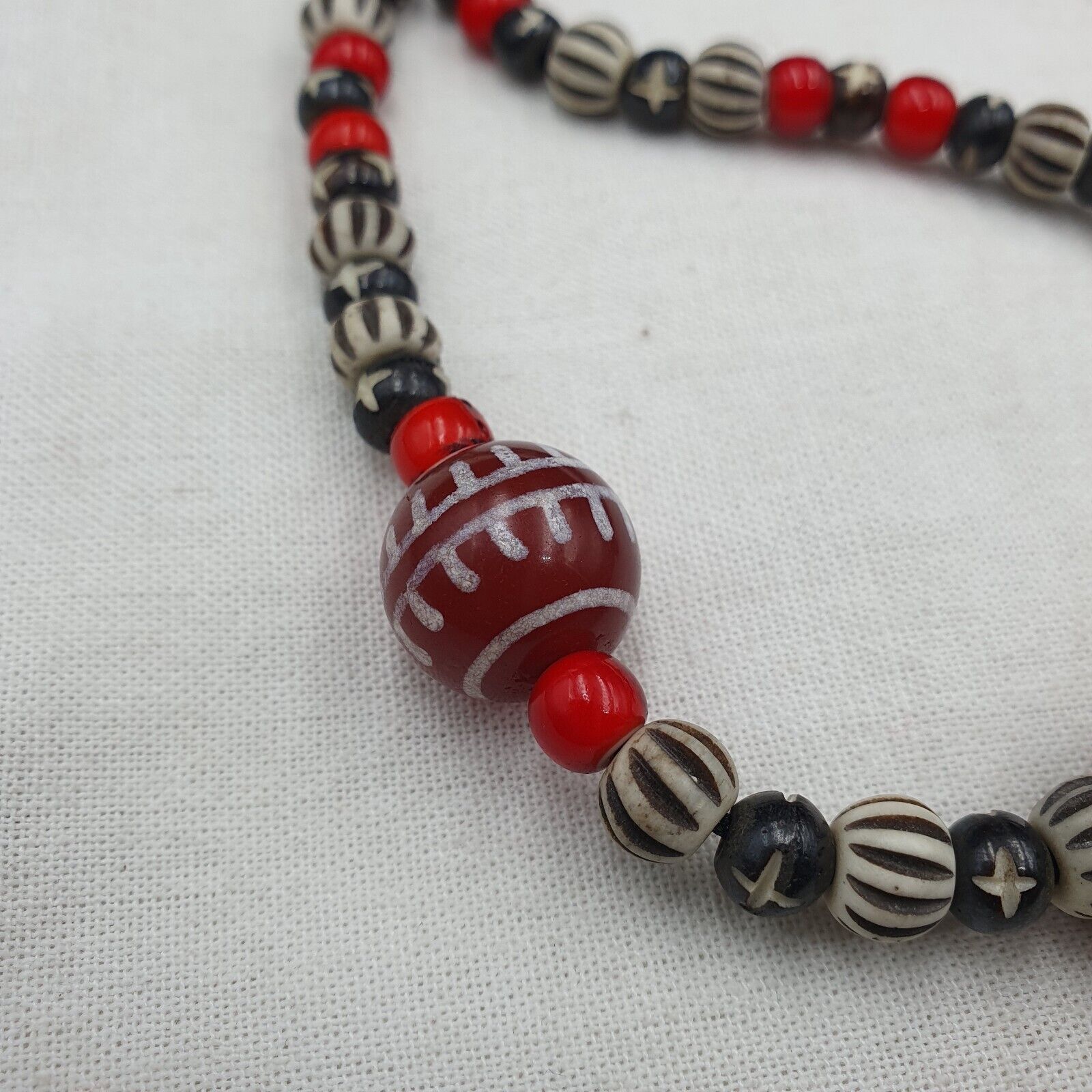 BEAUTIFUL LOT Antique Himalayan Indo Tibetan Etched Agate Beads lot Necklace