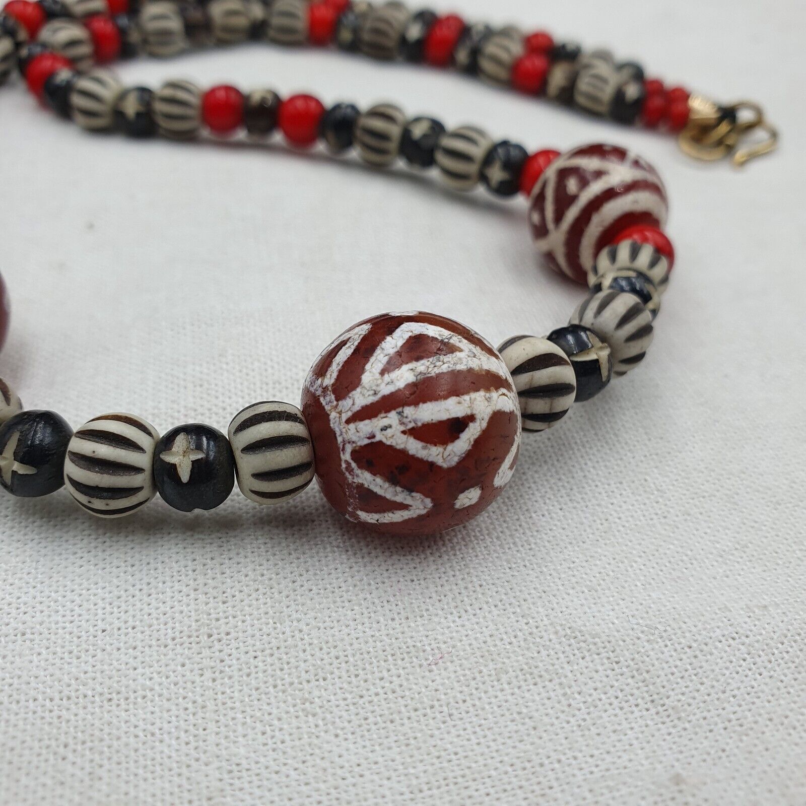 BEAUTIFUL LOT Antique Himalayan Indo Tibetan Etched Agate Beads lot Necklace