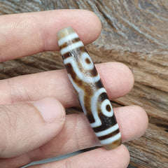 Tibetan Himalayan Agate 3 eyes in eye Dzi Bead Amulet circle and Square Eyes