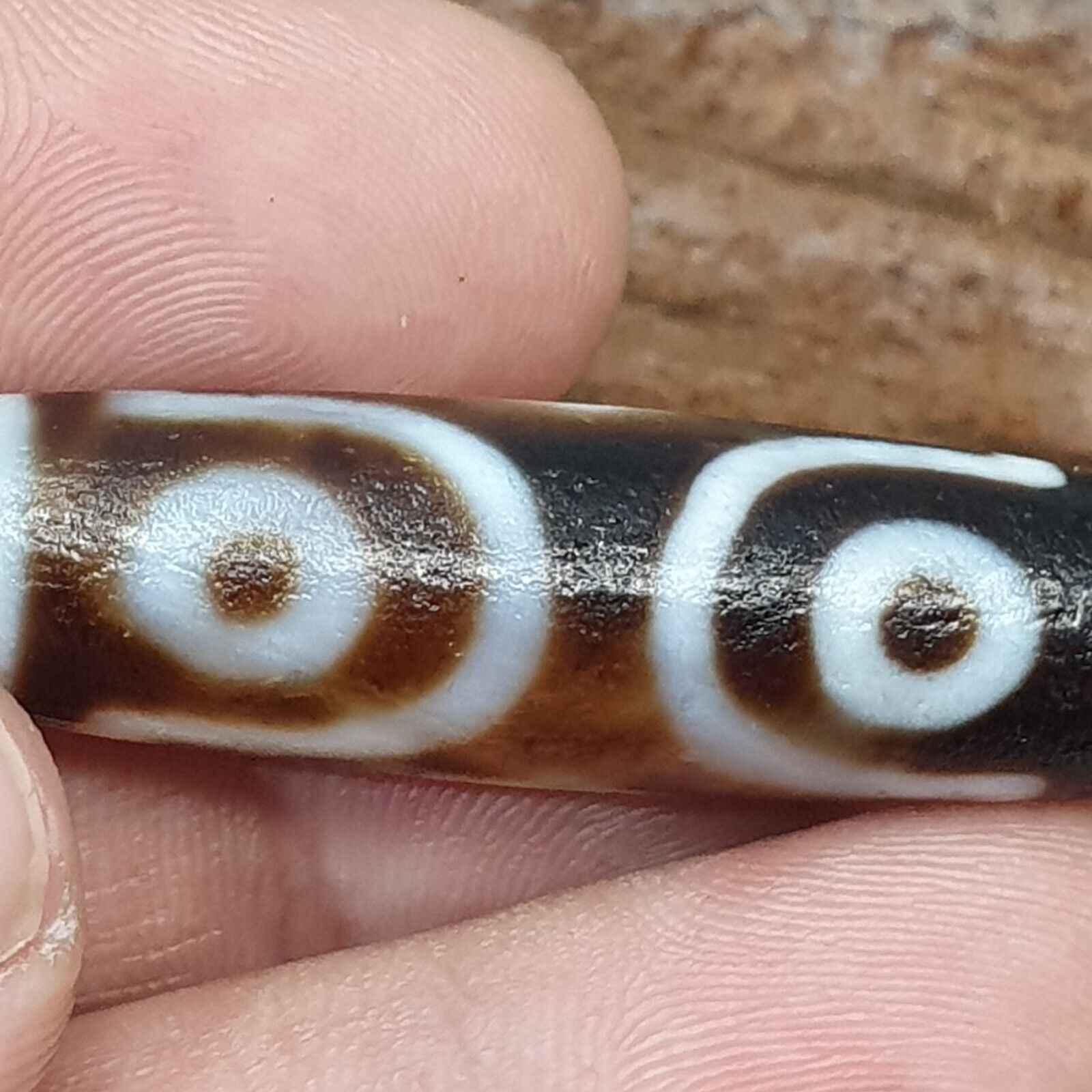 Tibetan Himalayan Agate 3 eyes in eye Dzi Bead Amulet circle and Square Eyes