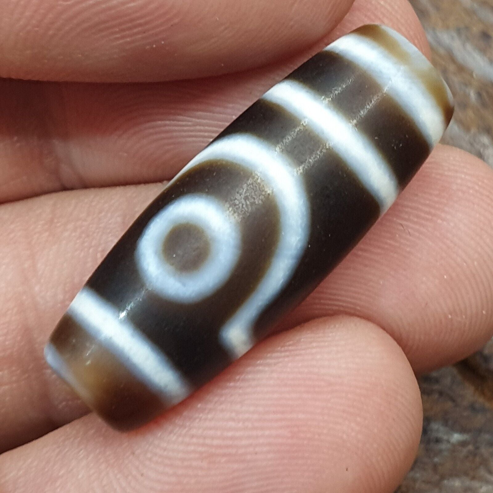 Vintage Old Tibetan 2 eyes in eye Dzi Bead Amulet  circle Eyes