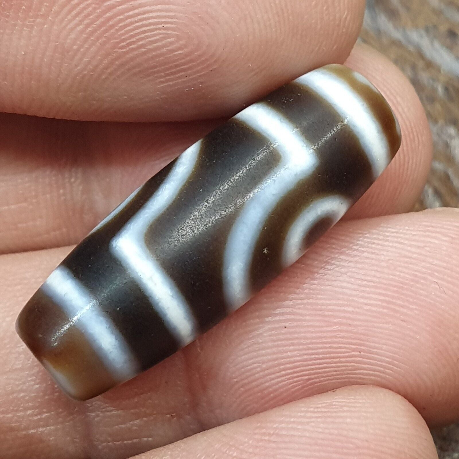 Vintage Old Tibetan 2 eyes in eye Dzi Bead Amulet  circle Eyes