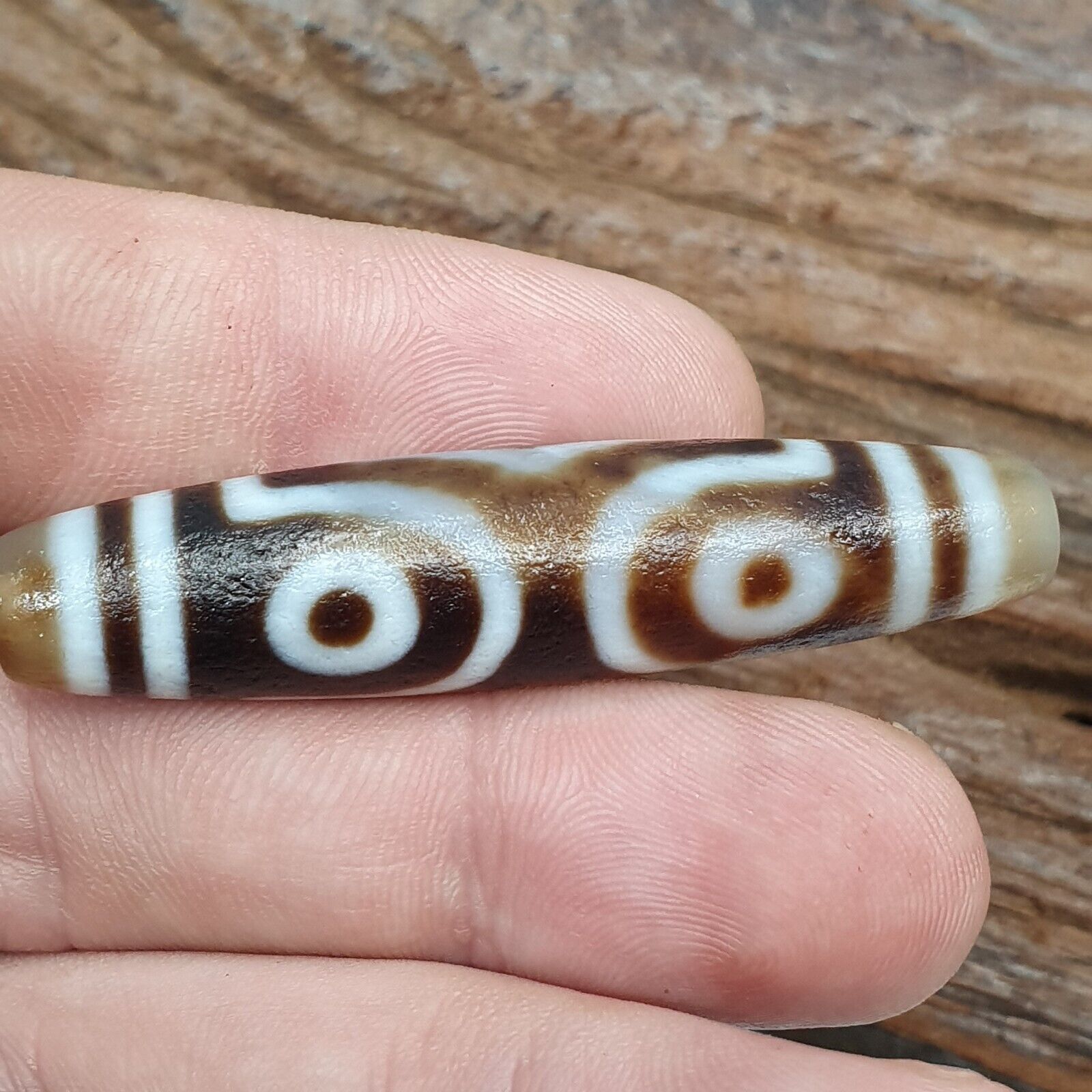 Tibetan Himalayan Agate 3 eyes in eye Dzi Bead Amulet circle and Square Eyes