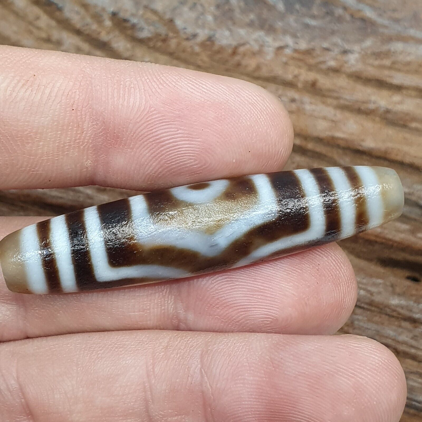 Tibetan Himalayan Agate 3 eyes in eye Dzi Bead Amulet circle and Square Eyes