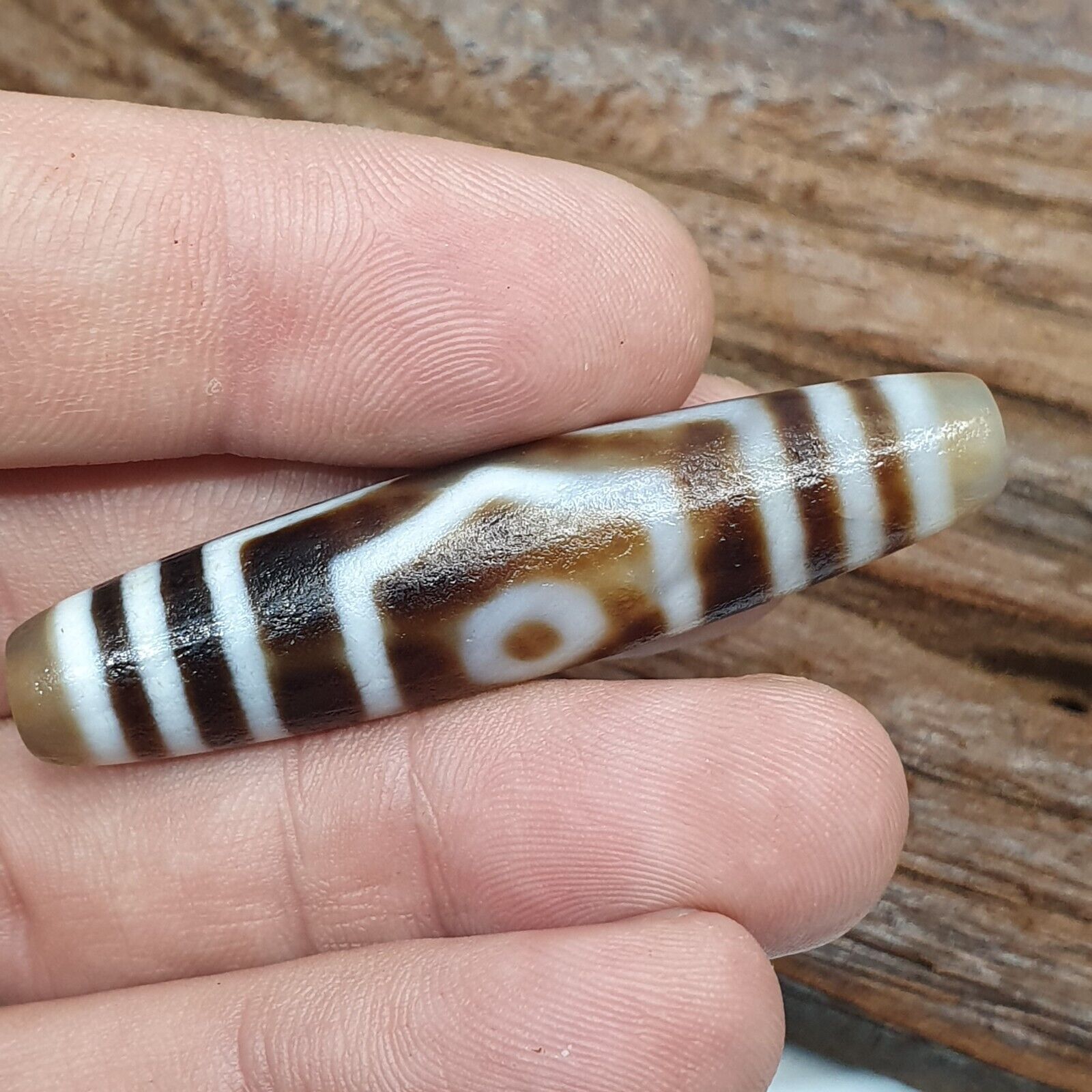 Tibetan Himalayan Agate 3 eyes in eye Dzi Bead Amulet circle and Square Eyes