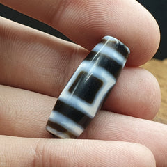 Vintage Old Tibetan 2 eyes in eye Dzi Bead Amulet Sqaure and circle Eye