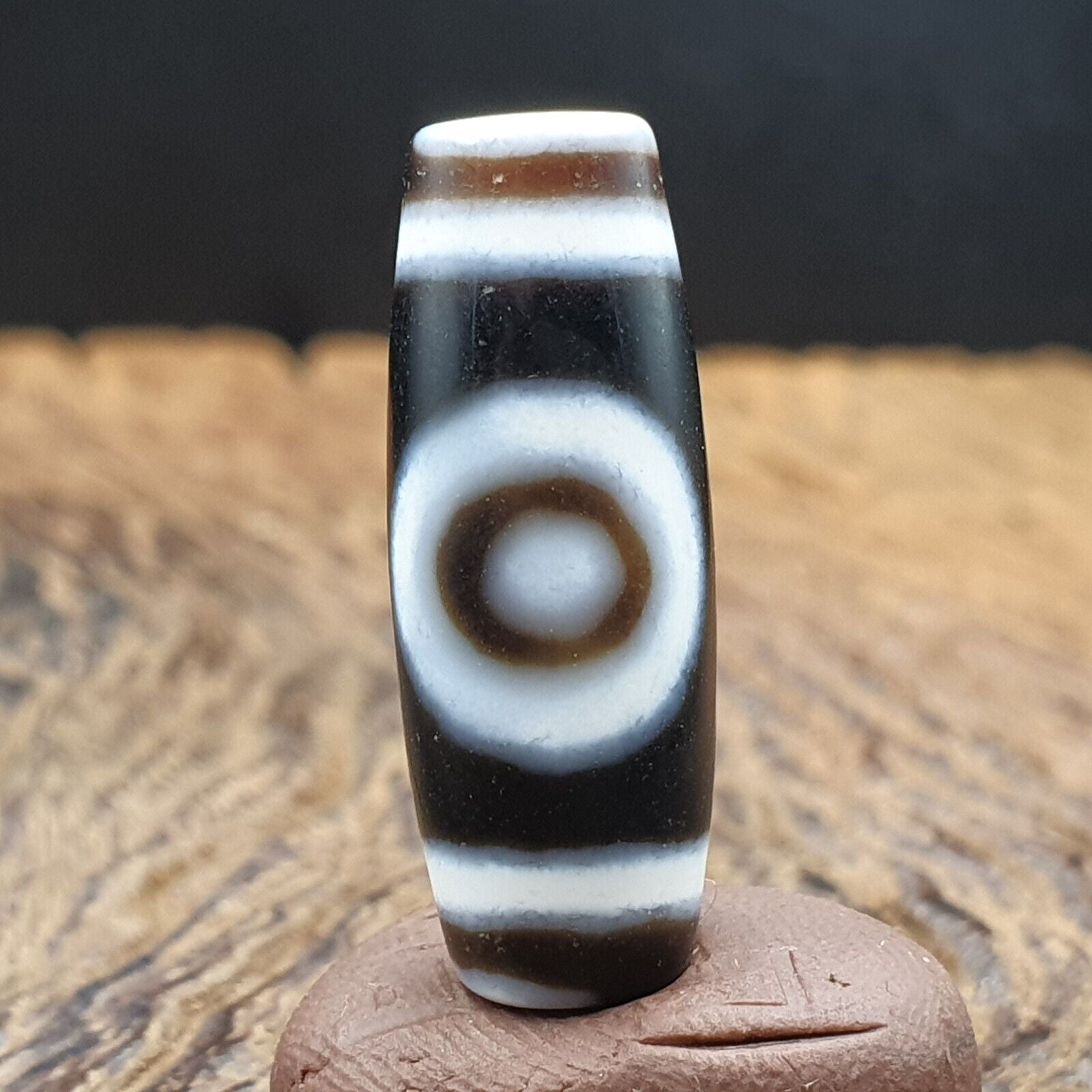 Vintage Old Tibetan 2 eyes in eye Dzi Bead Amulet Sqaure and circle Eye