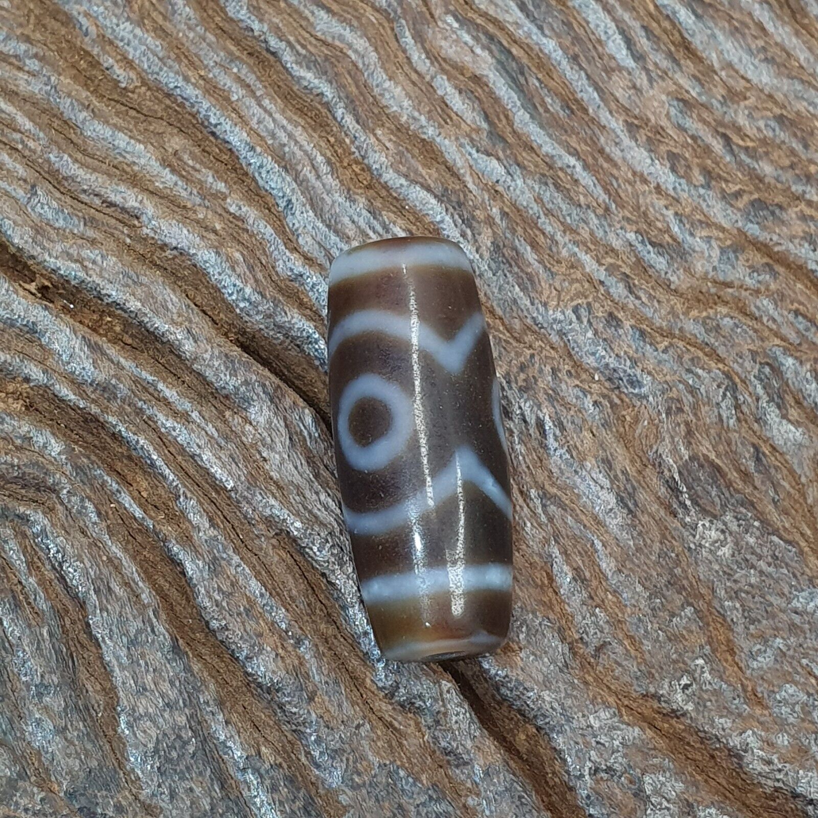 Vintage Old Tibetan 3 eyes in eye Dzi Bead Amulet  circle Eyes