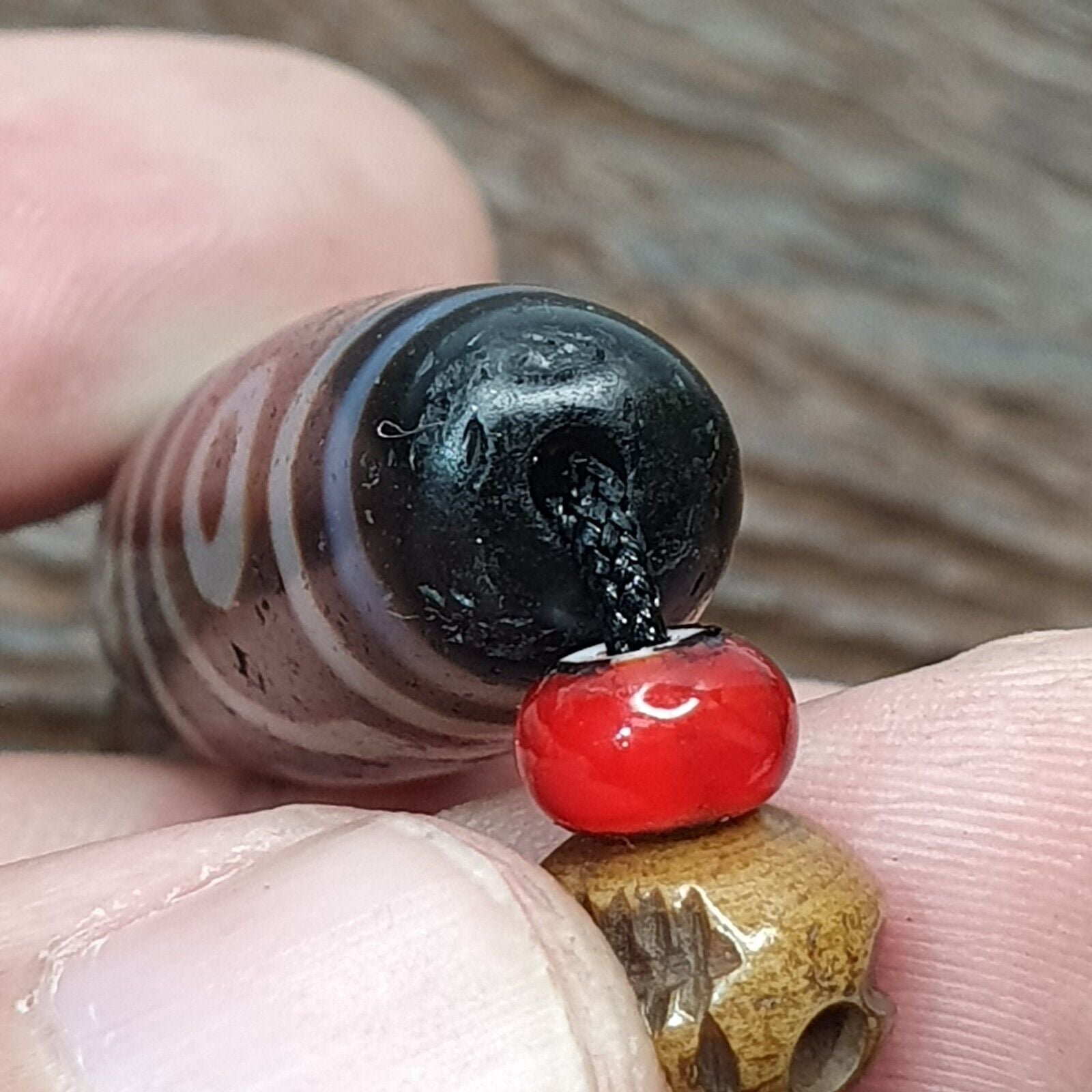 Vintage Old Himalayan Indo Tibetan Agate, carving Skull Beads Bracelet