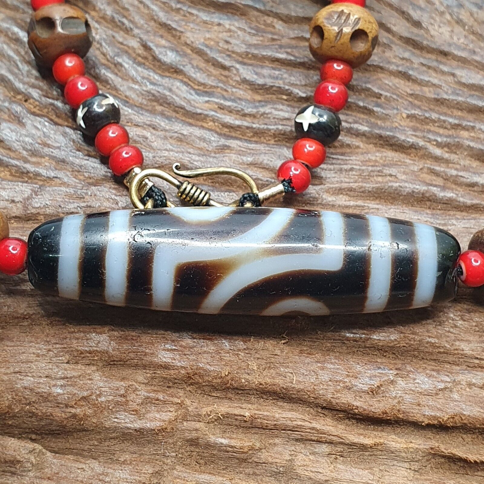 Antique Vintage Himalayan Indo Tibetan 2 eye Agate, carving Skull Beads Necklace