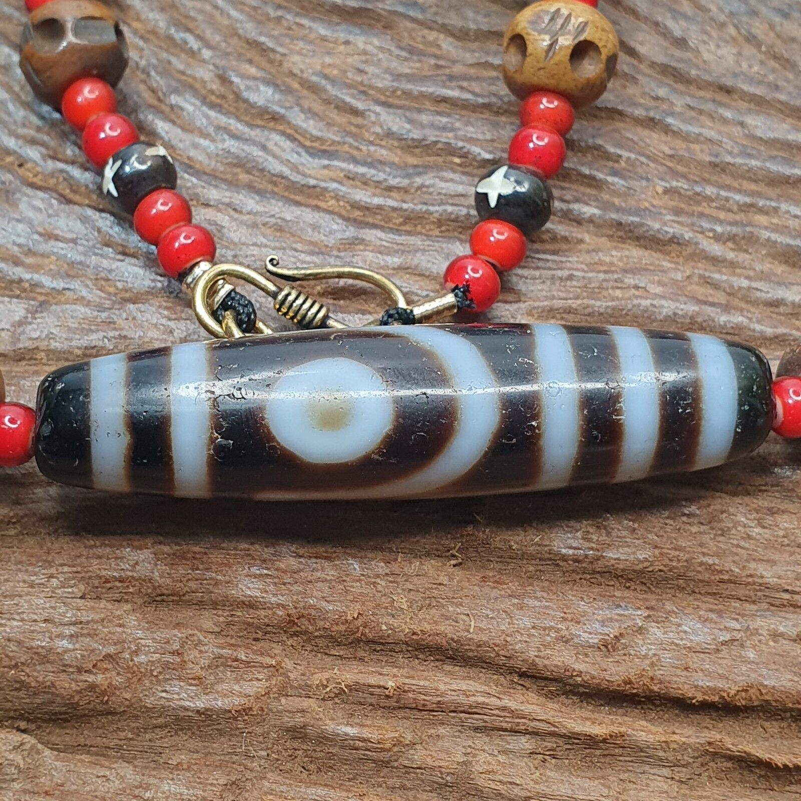 Antique Vintage Himalayan Indo Tibetan 2 eye Agate, carving Skull Beads Necklace