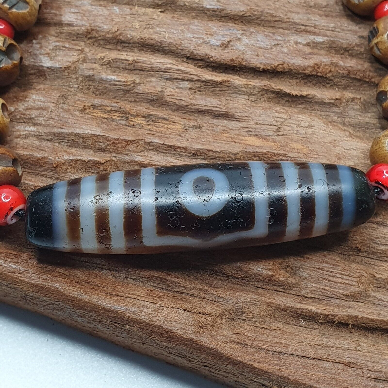 Vintage Old Himalayan Indo Tibetan Agate, carving Skull Beads Bracelet