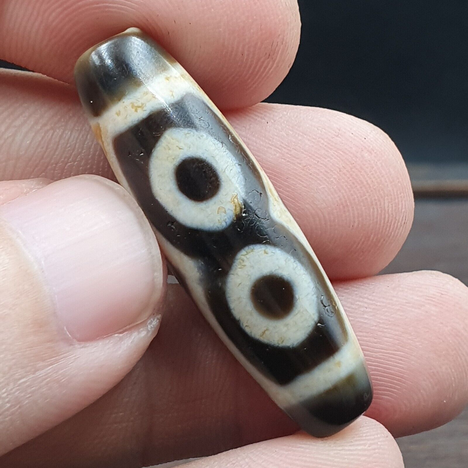 3 Eyes Vintage Old Himalayan Indo Tibetan Agate Beads Unique pattern STB-11