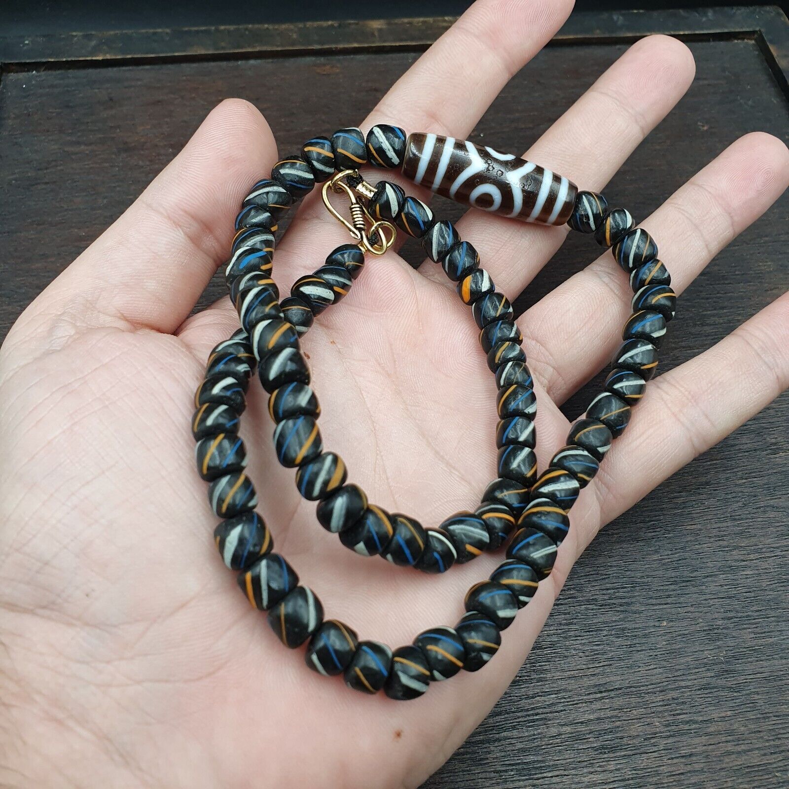Himalayan Indo Tibetan 3 Eyes 4 stripes unique Patterns Dzi Amulet Necklace