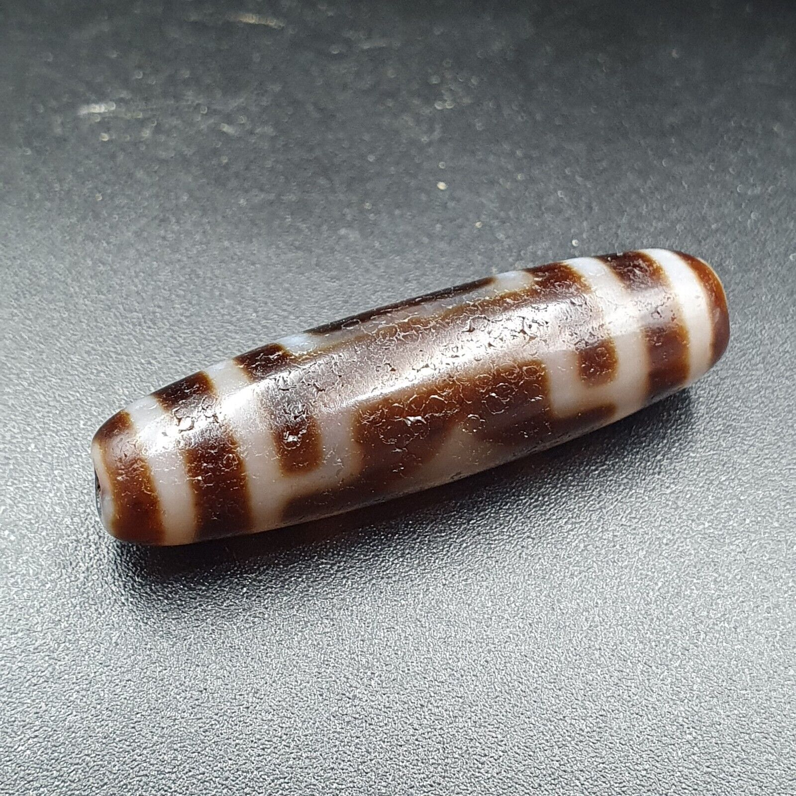 High Quality Tibetan Diamond eyes Unique pattern Agate Dzi Bead Amulet CT-11