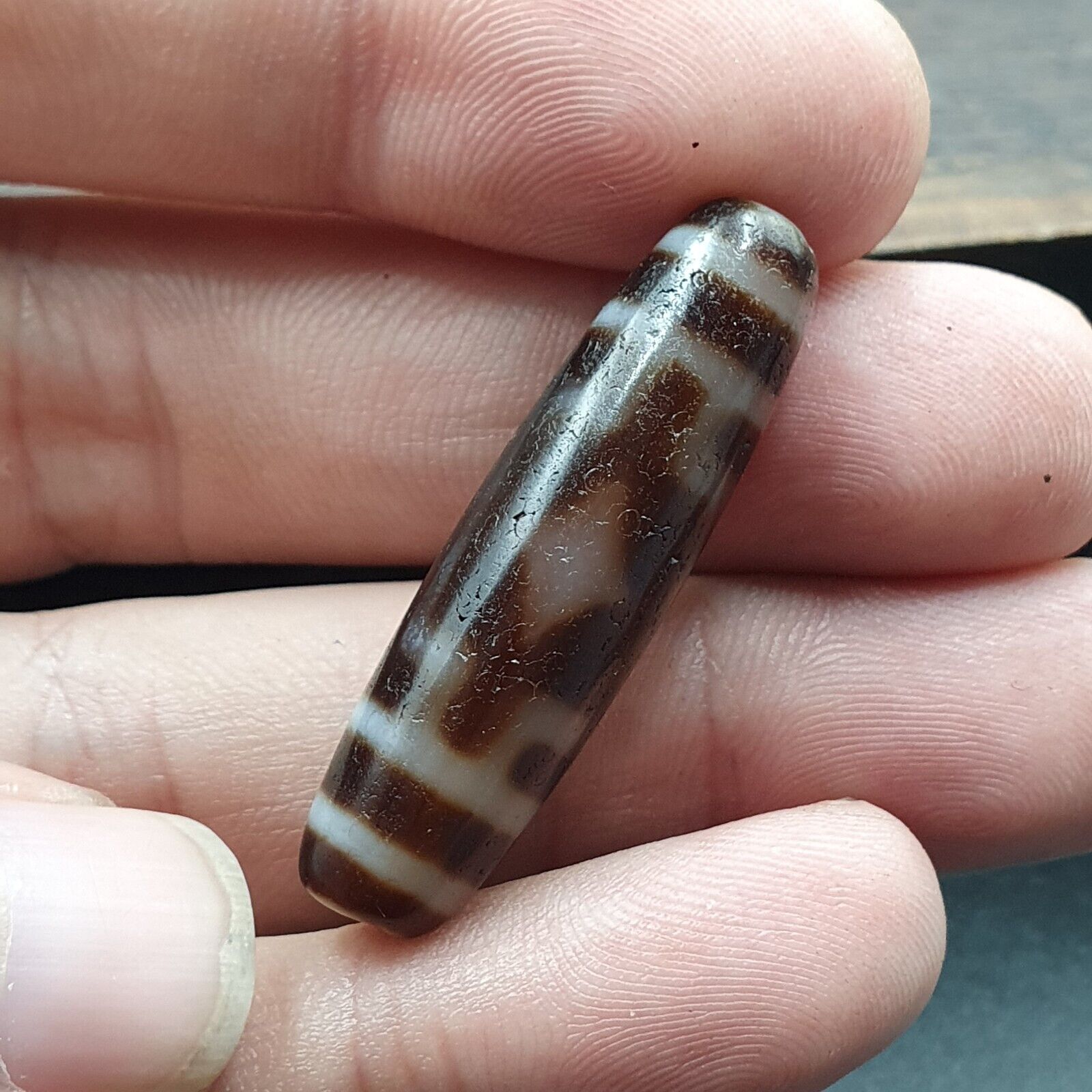 High Quality Tibetan Diamond eyes Unique pattern Agate Dzi Bead Amulet CT-11