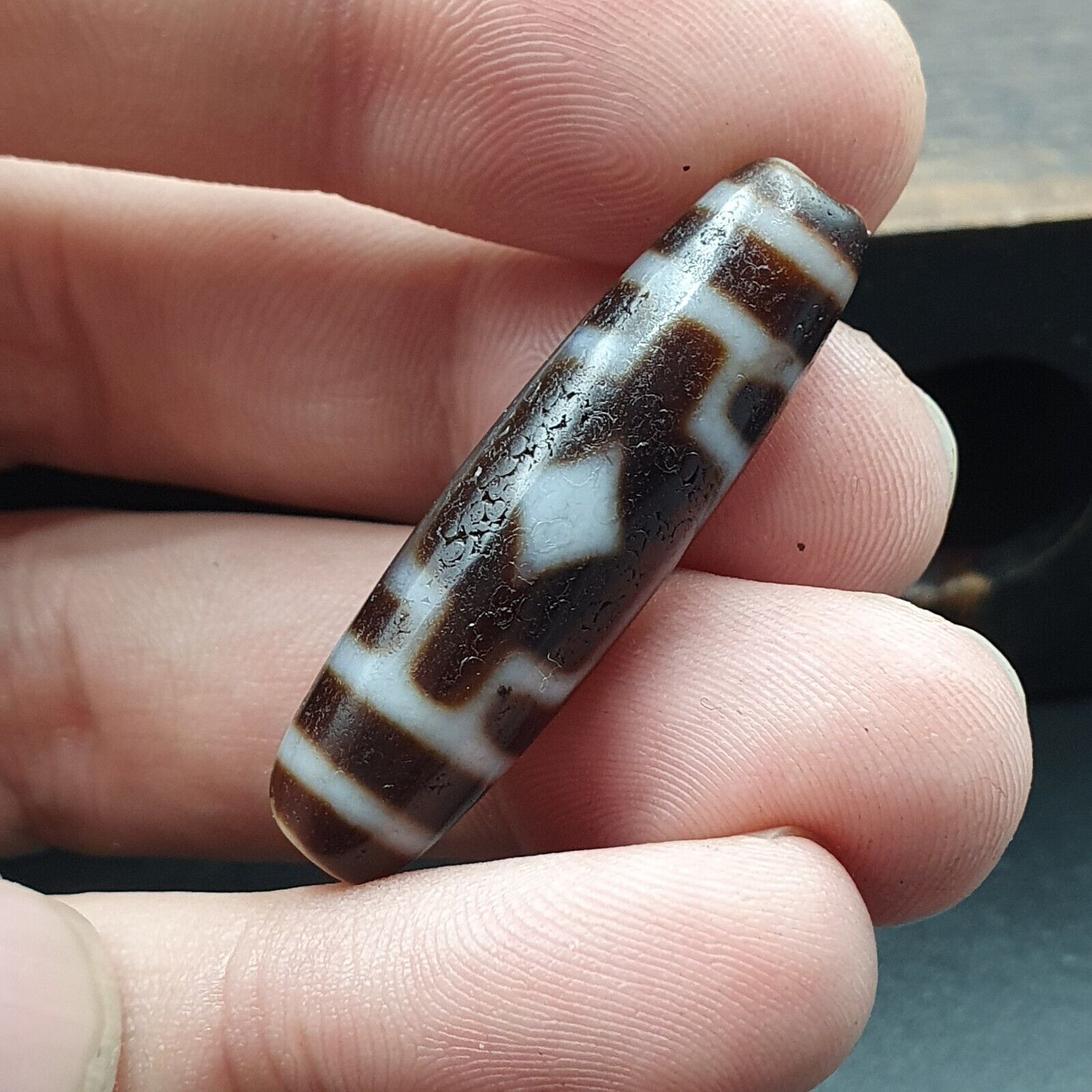 High Quality Tibetan Diamond eyes Unique pattern Agate Dzi Bead Amulet CT-11