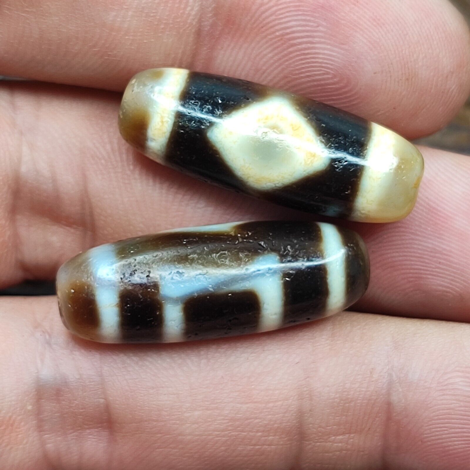 Lot 2 Powerful Diamond, Circle Eyes Antique Tibetan Agate Dzi Bead Amulet 125