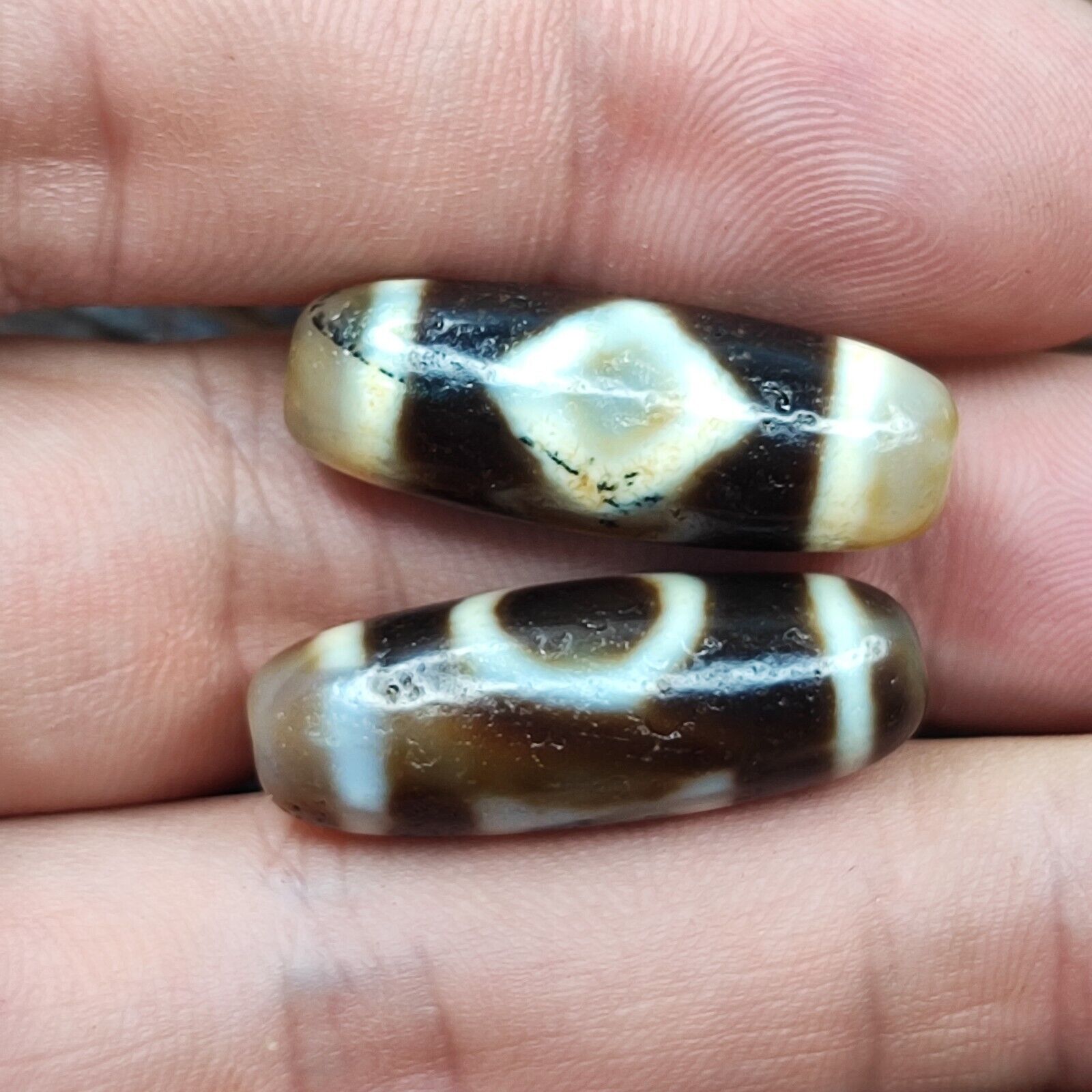 Lot 2 Powerful Diamond, Circle Eyes Antique Tibetan Agate Dzi Bead Amulet 125