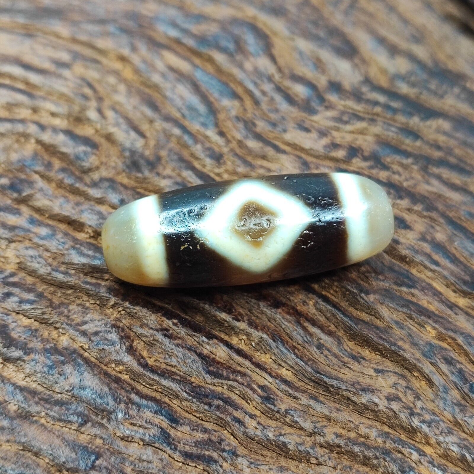 2 Diamond Eyes Antique Old Tibetan High Quality Agate Dzi Bead Amulet 122