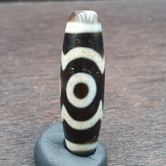 3 Eyes Vintage Old Himalayan Indo Tibetan Agate Beads Unique pattern STB-10