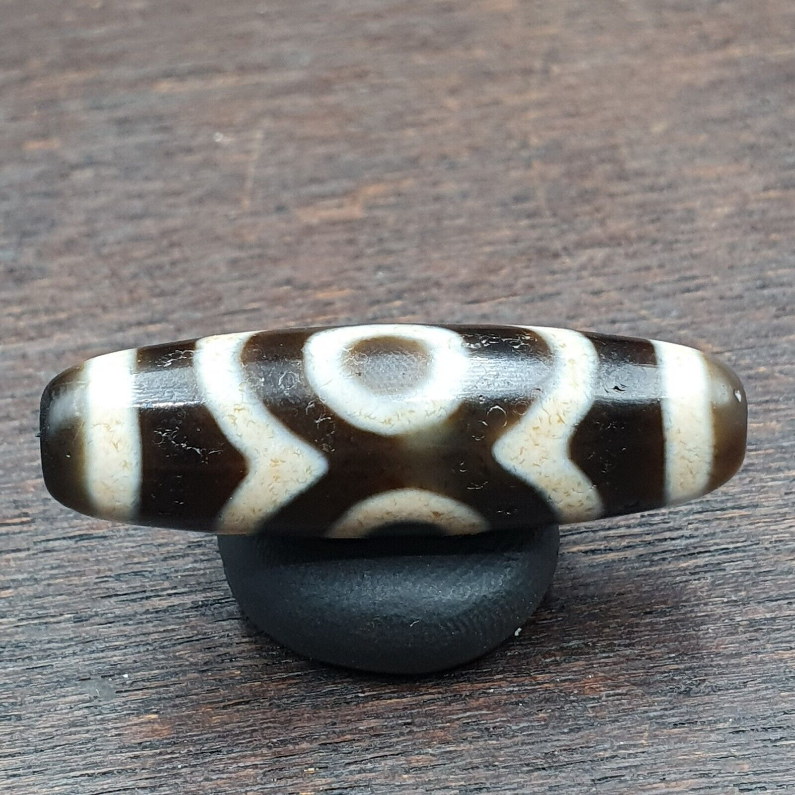 3 Eyes Vintage Old Himalayan Indo Tibetan Agate Beads Unique pattern STB-10