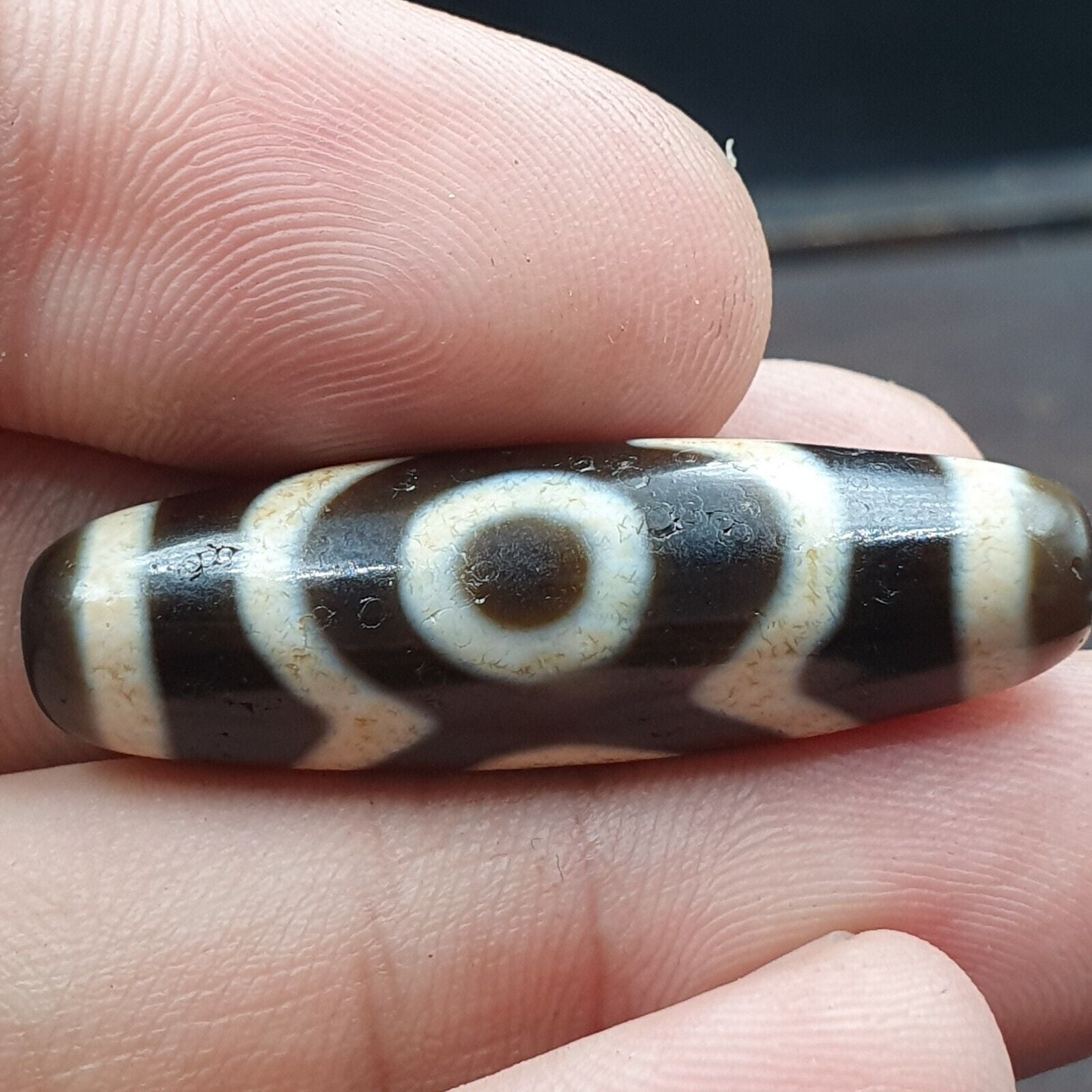 3 Eyes Vintage Old Himalayan Indo Tibetan Agate Beads Unique pattern STB-10