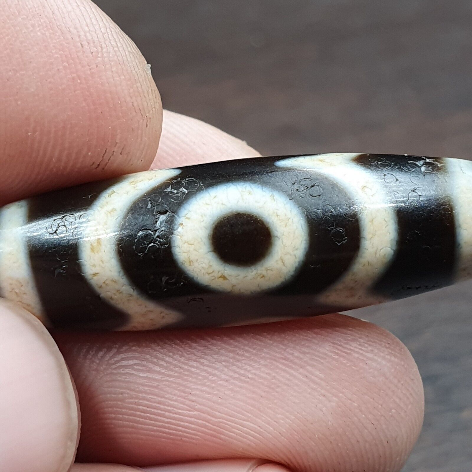 3 Eyes Vintage Old Himalayan Indo Tibetan Agate Beads Unique pattern STB-10