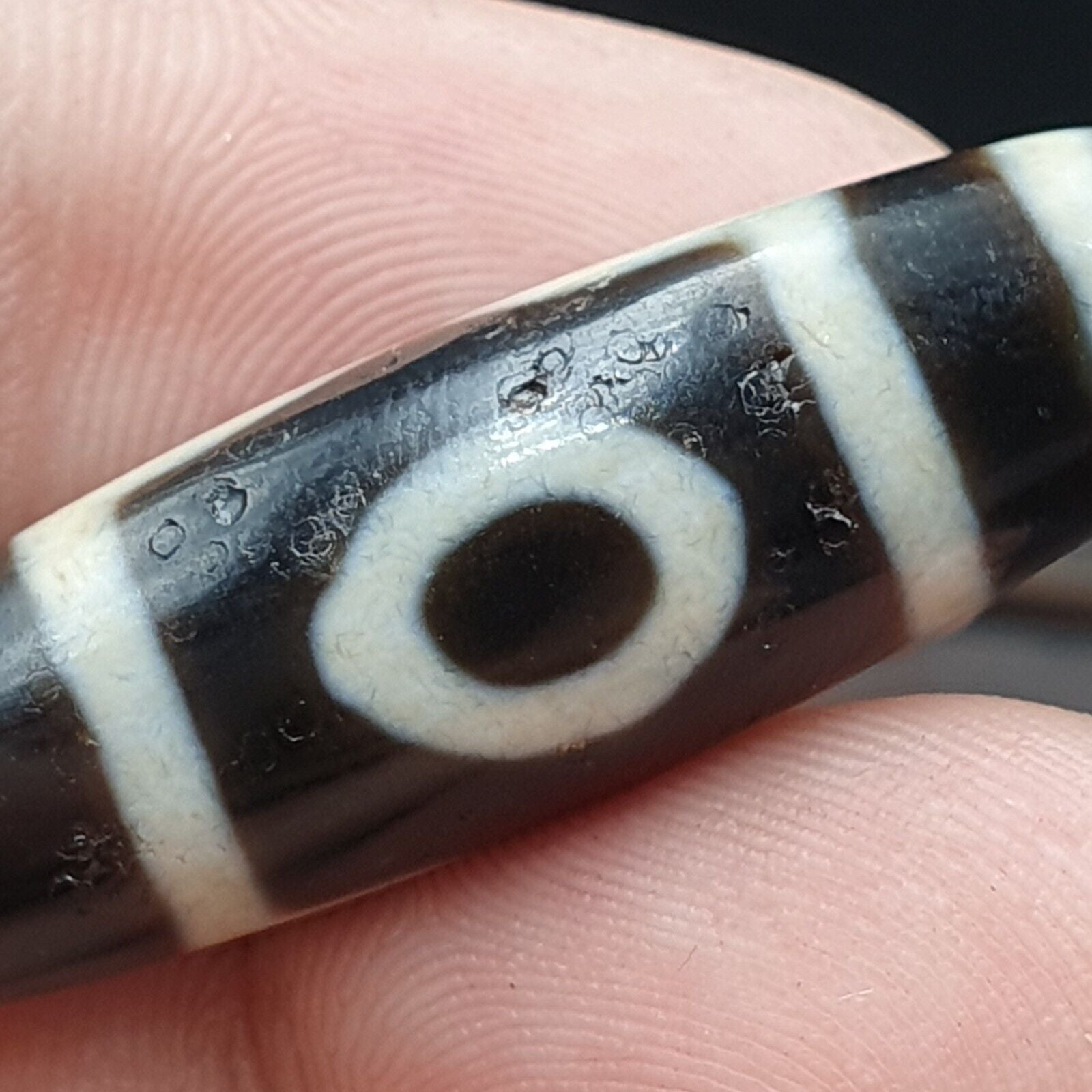 Vintage Old Himalayan Indo Tibetan Eye Agate Beads Unique pattern STB-9