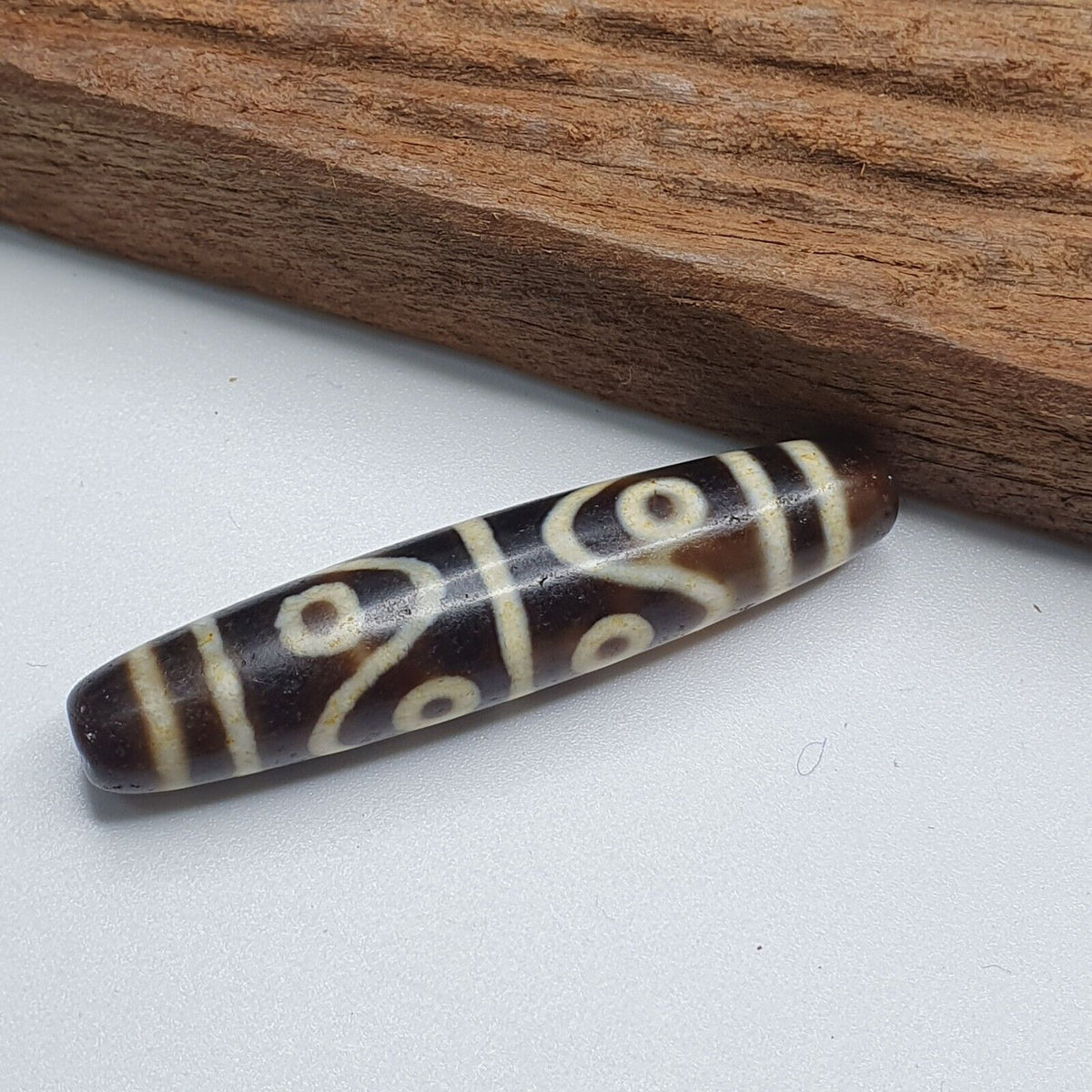 Powerful 8 eyes Unique patterns Tibetan Agate Dzi Bead Amulet CTC-8Y