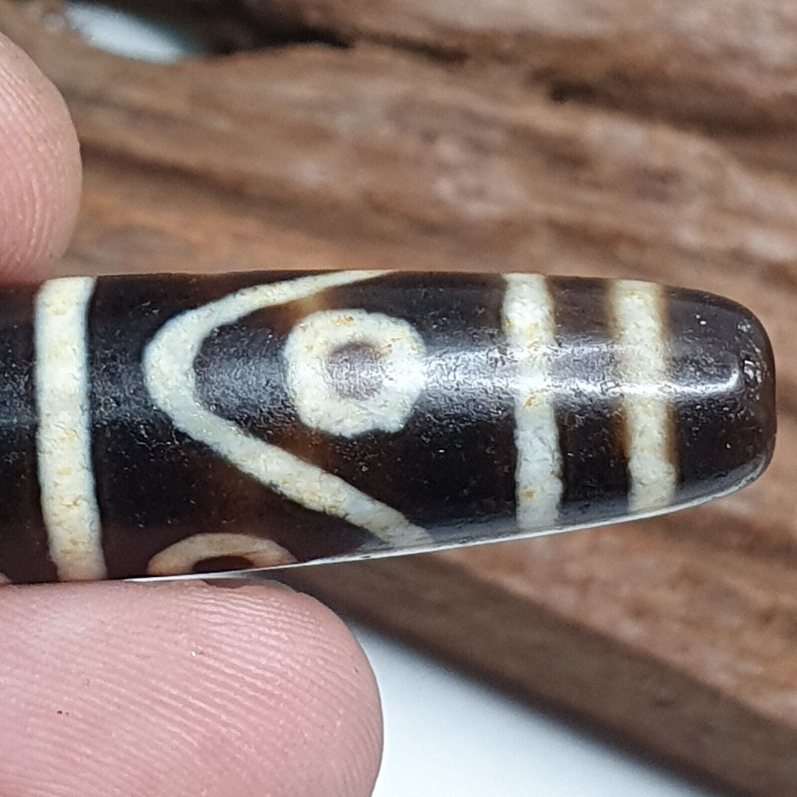 Powerful 8 eyes Unique patterns Tibetan Agate Dzi Bead Amulet CTC-8Y