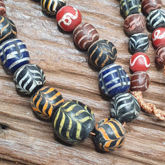 Vintage Feather Pattern Glass: Exquisite Beaded GLASS Art BEADS Necklace
