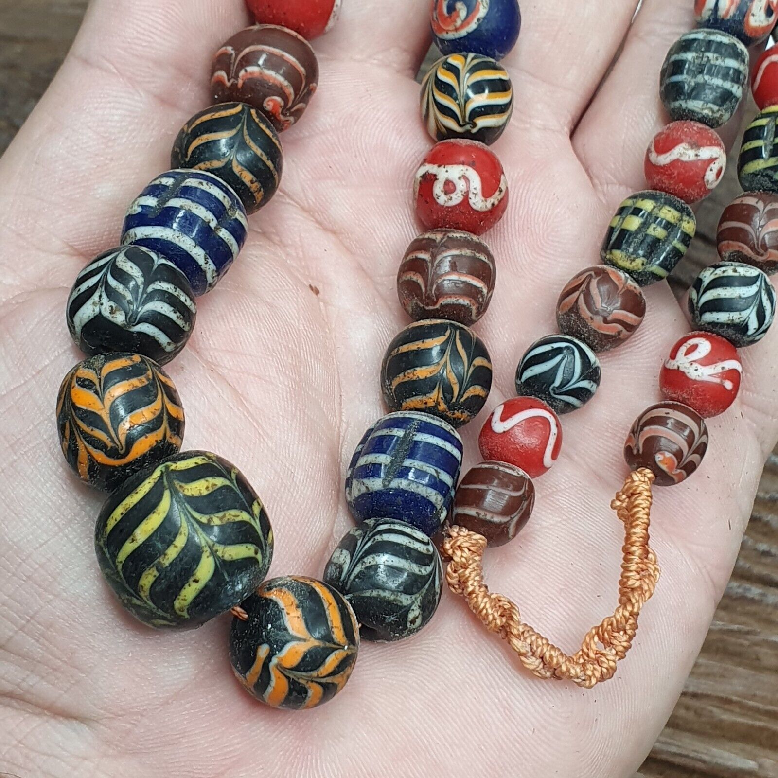 Vintage Feather Pattern Glass: Exquisite Beaded GLASS Art BEADS Necklace