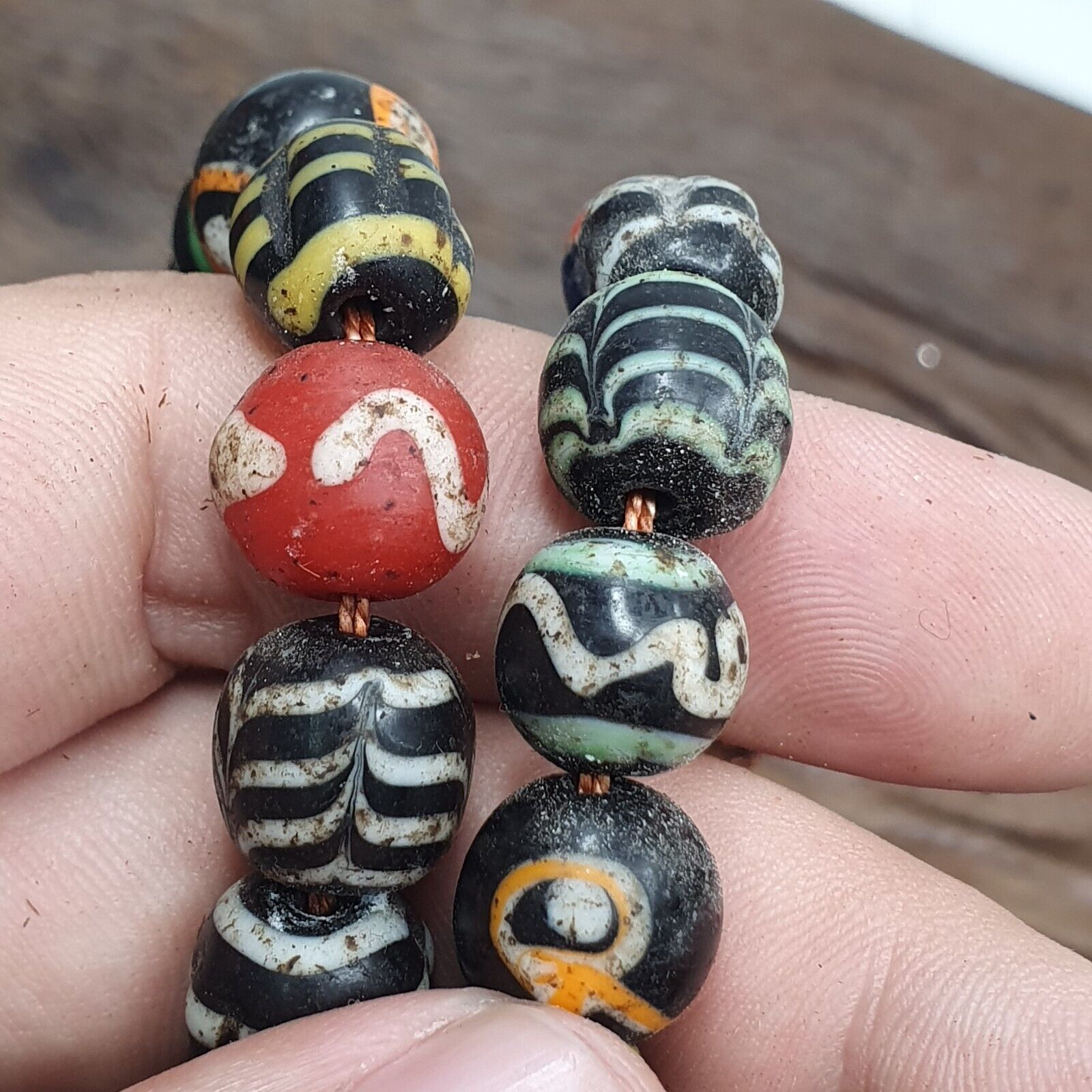 Vintage Feather Pattern Glass: Exquisite Beaded GLASS Art BEADS Necklace