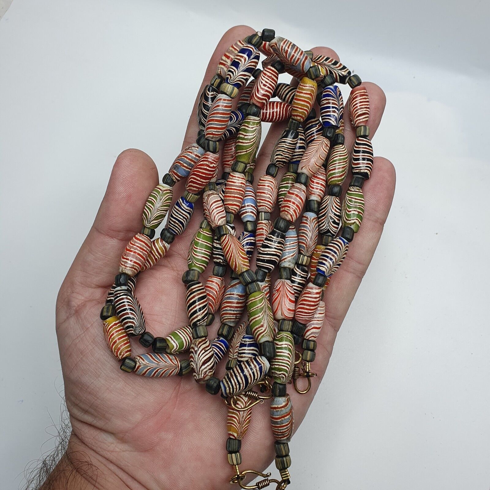 Vintage Feathered Glass: Exquisite Beaded Art 17x9.5MM GLASS BEADS Necklace