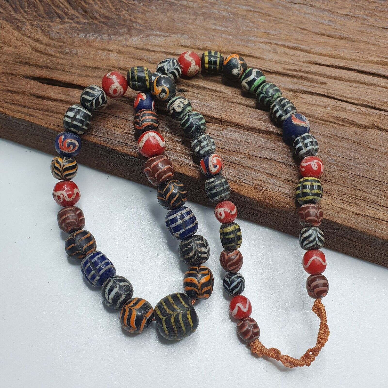 Vintage Feather Pattern Glass: Exquisite Beaded GLASS Art BEADS Necklace